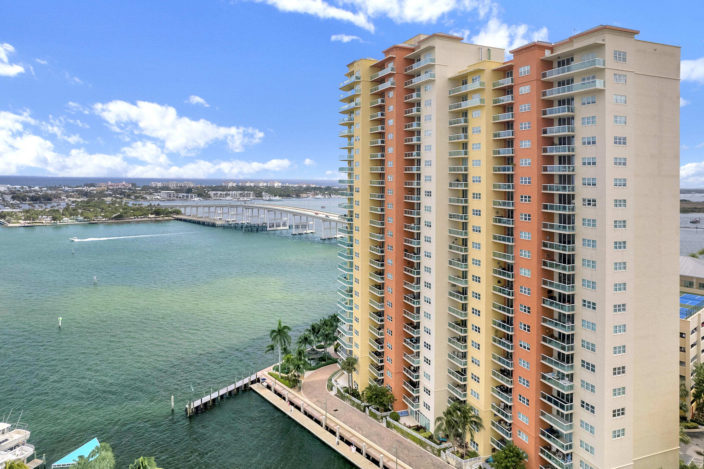 2650 Lake Shore Drive 1003