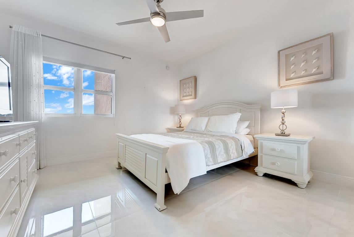 2650 Lake Shore Drive 1003