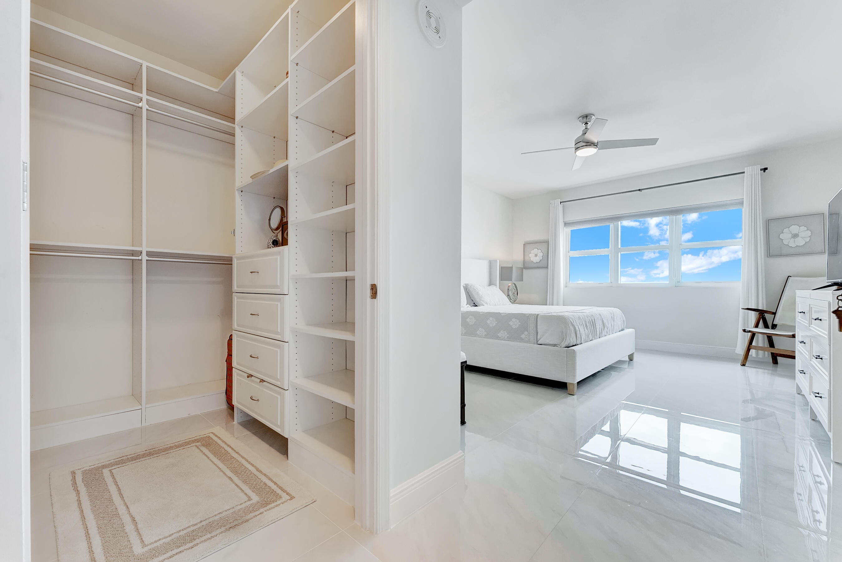 2650 Lake Shore Drive 1003