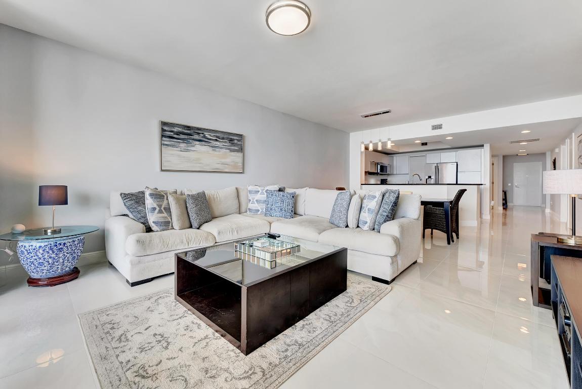 2650 Lake Shore Drive 1003