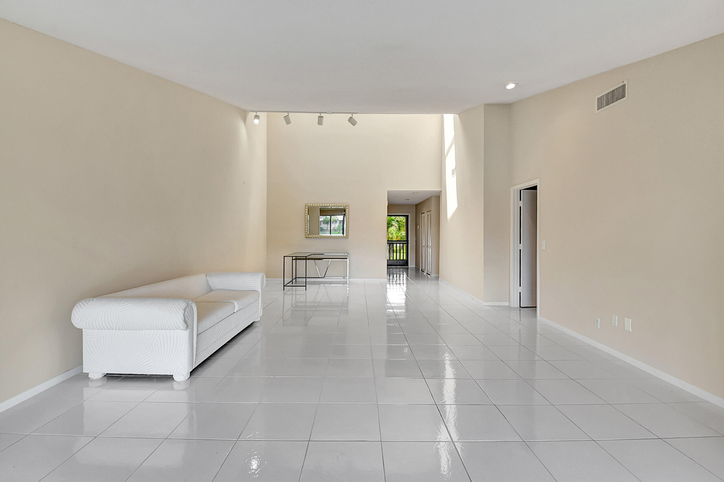 36 Eastgate Drive D