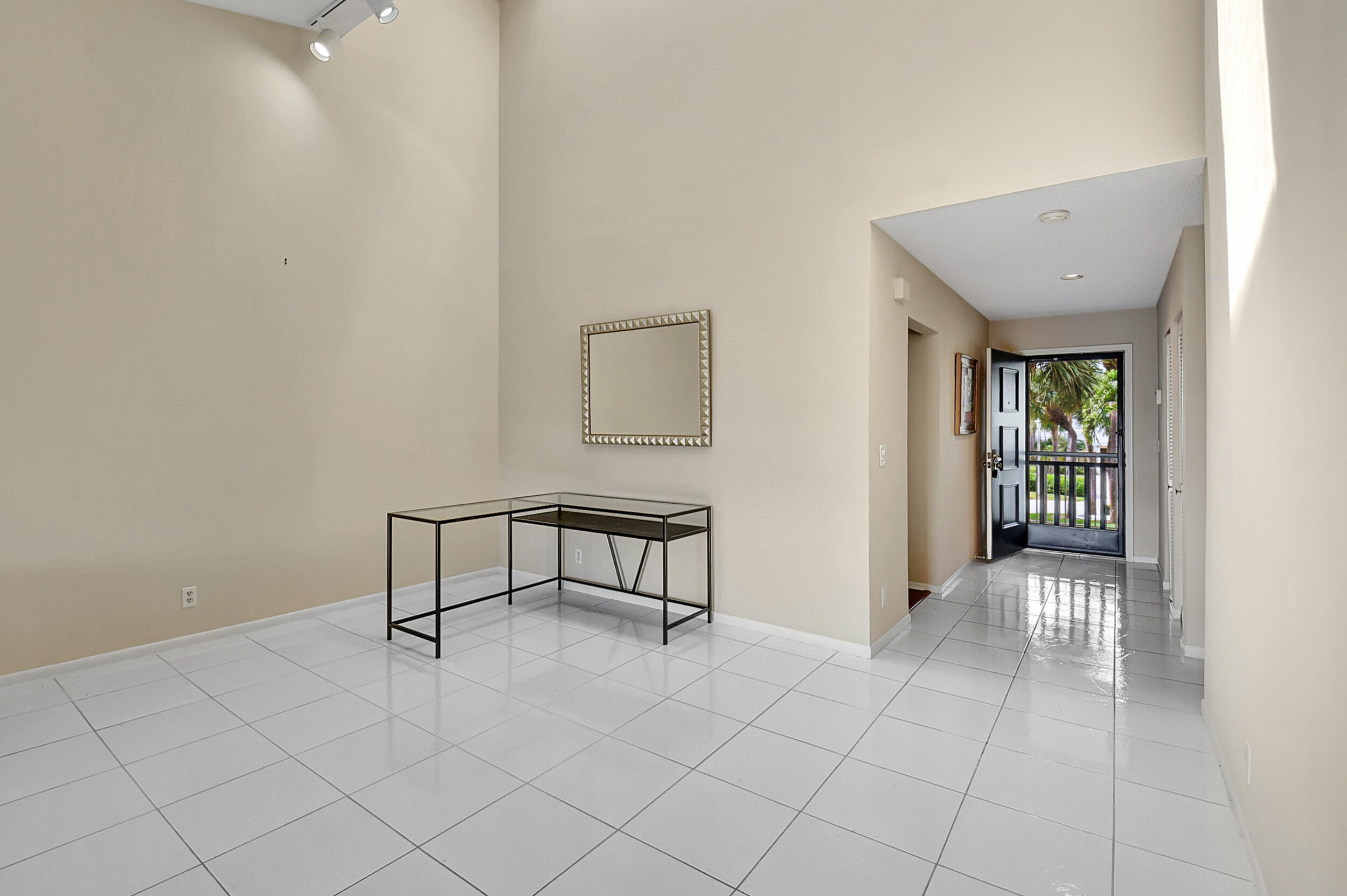 36 Eastgate Drive D
