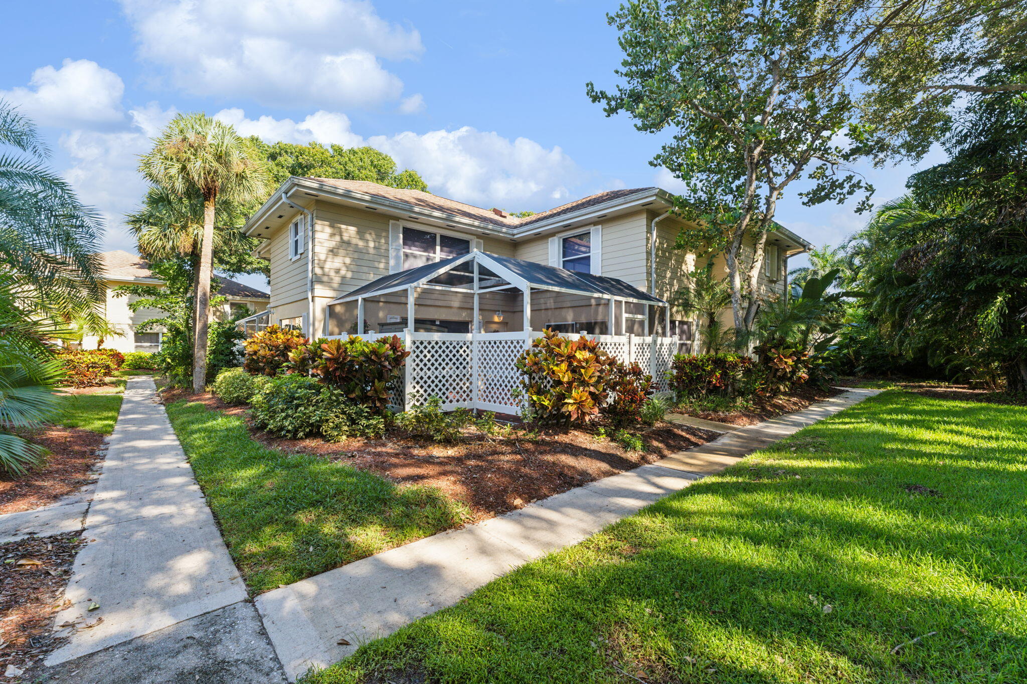 4903 Roxbury Court