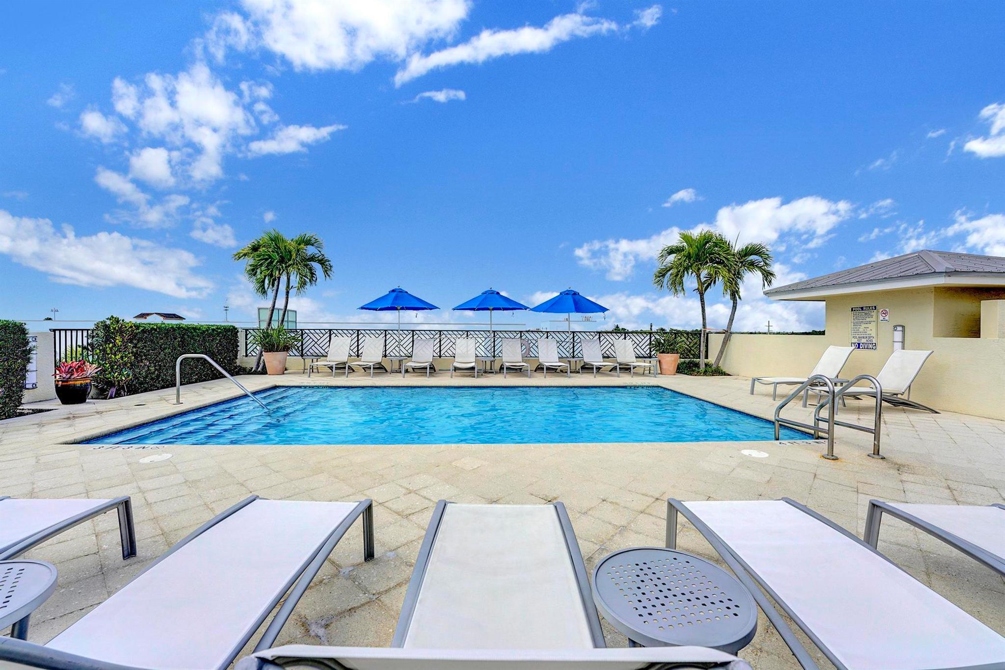 225 NE 1st Street 205