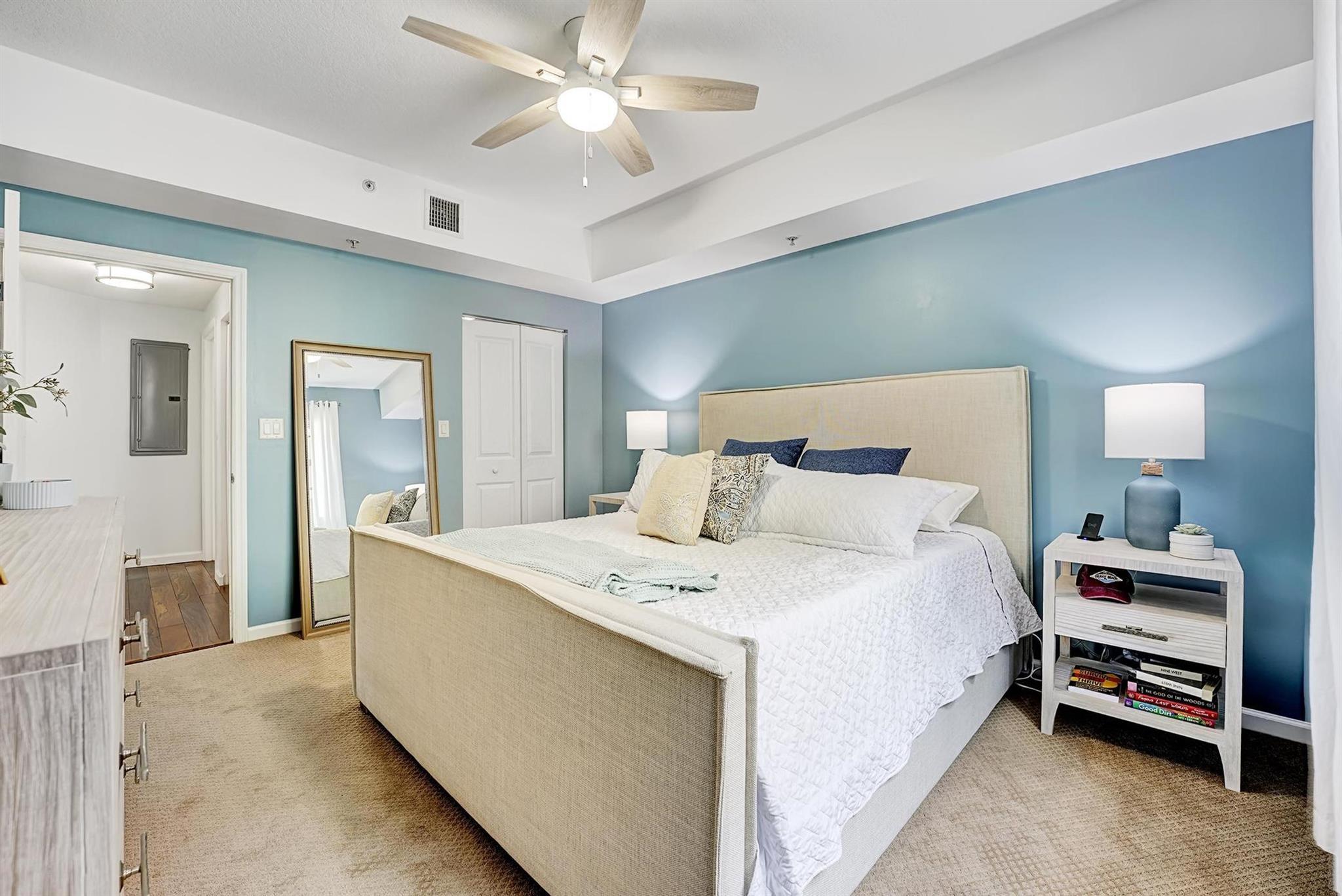 225 NE 1st Street 205