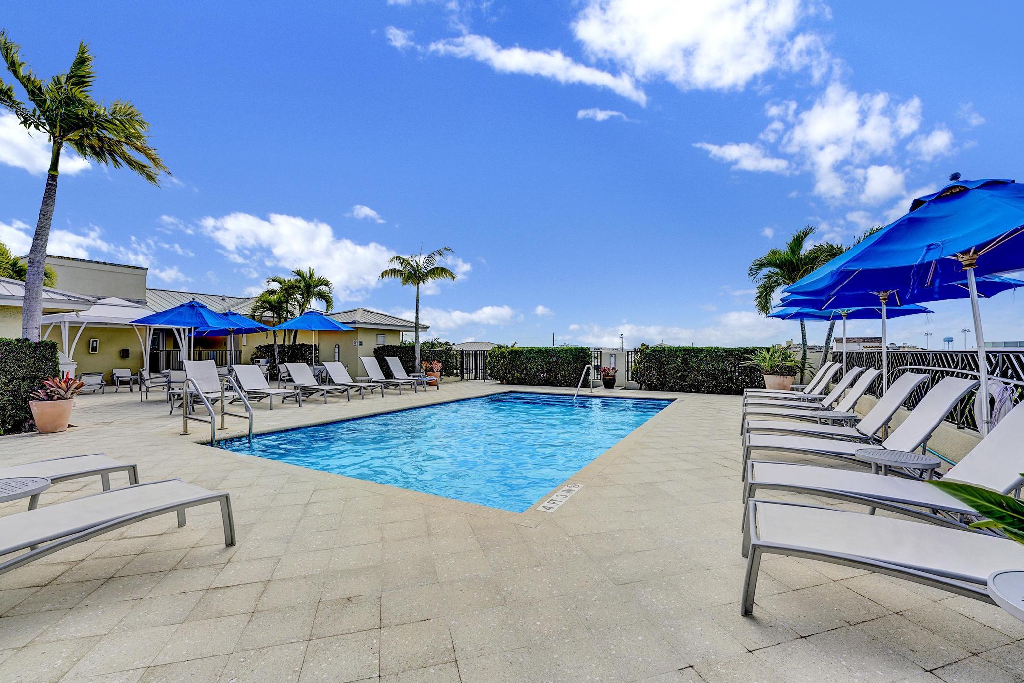 225 NE 1st Street 205