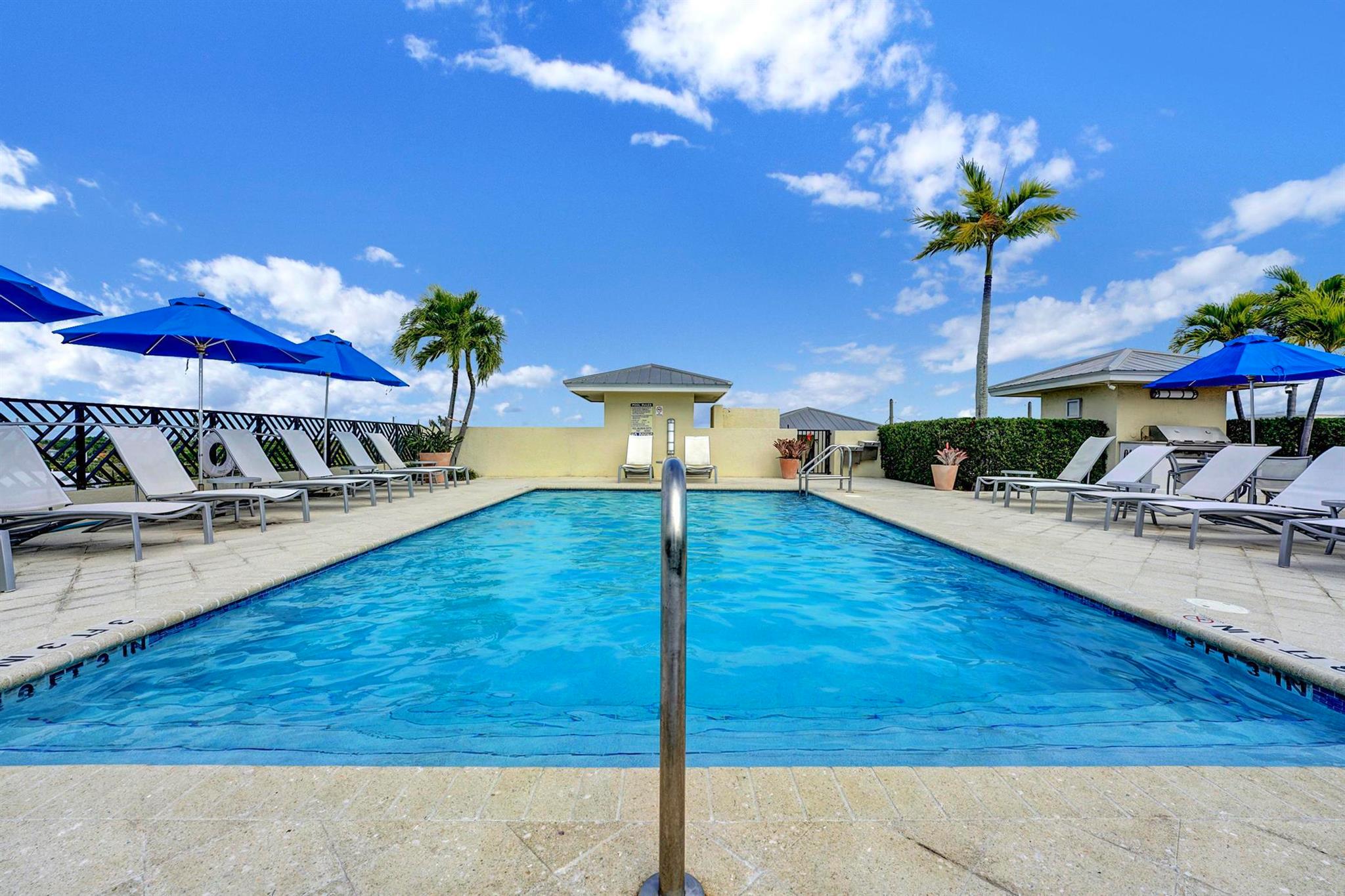 225 NE 1st Street 205