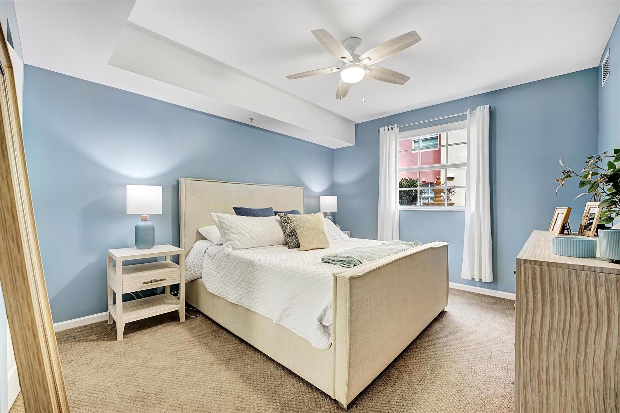 225 NE 1st Street 205