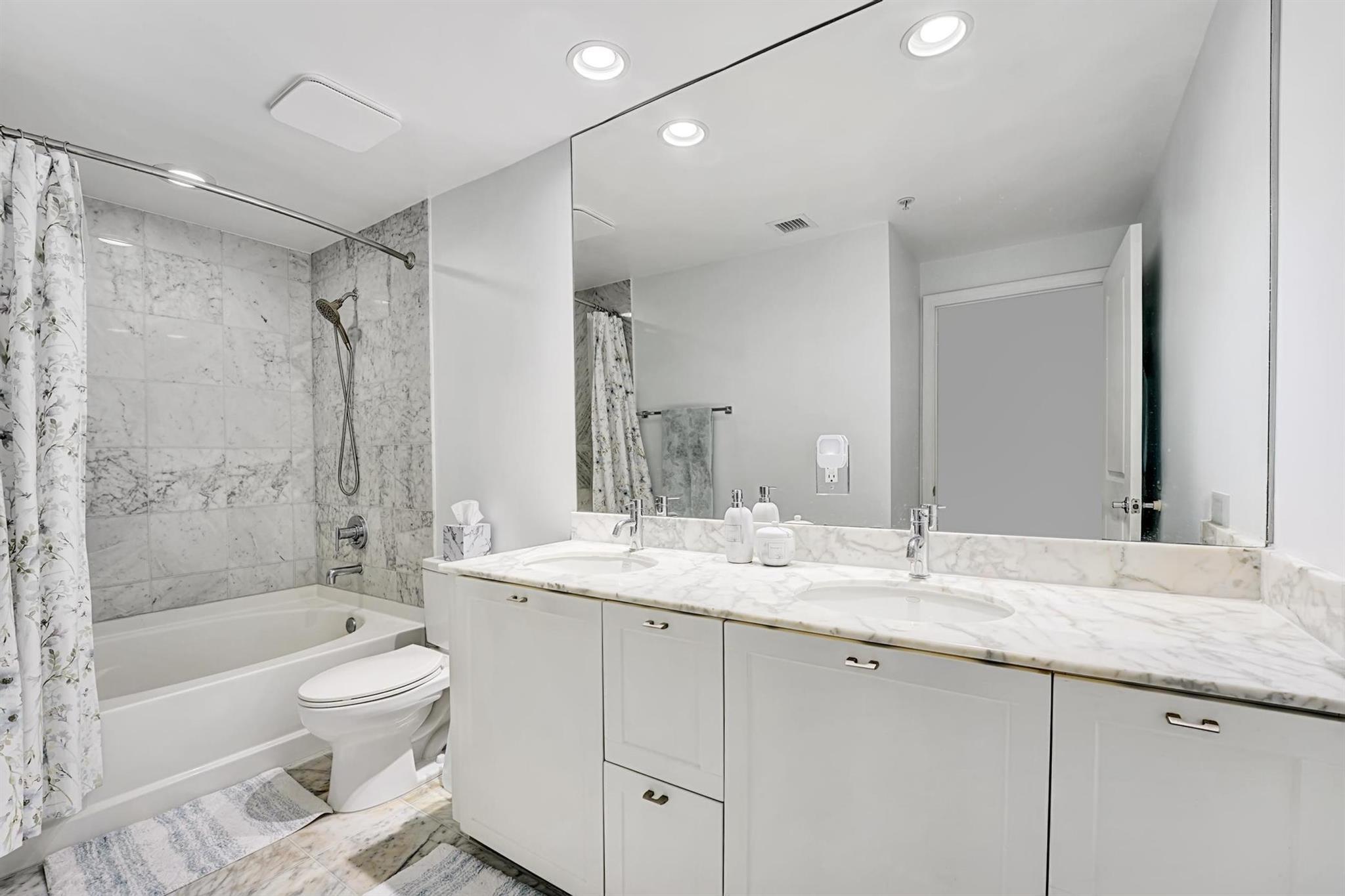 225 NE 1st Street 205