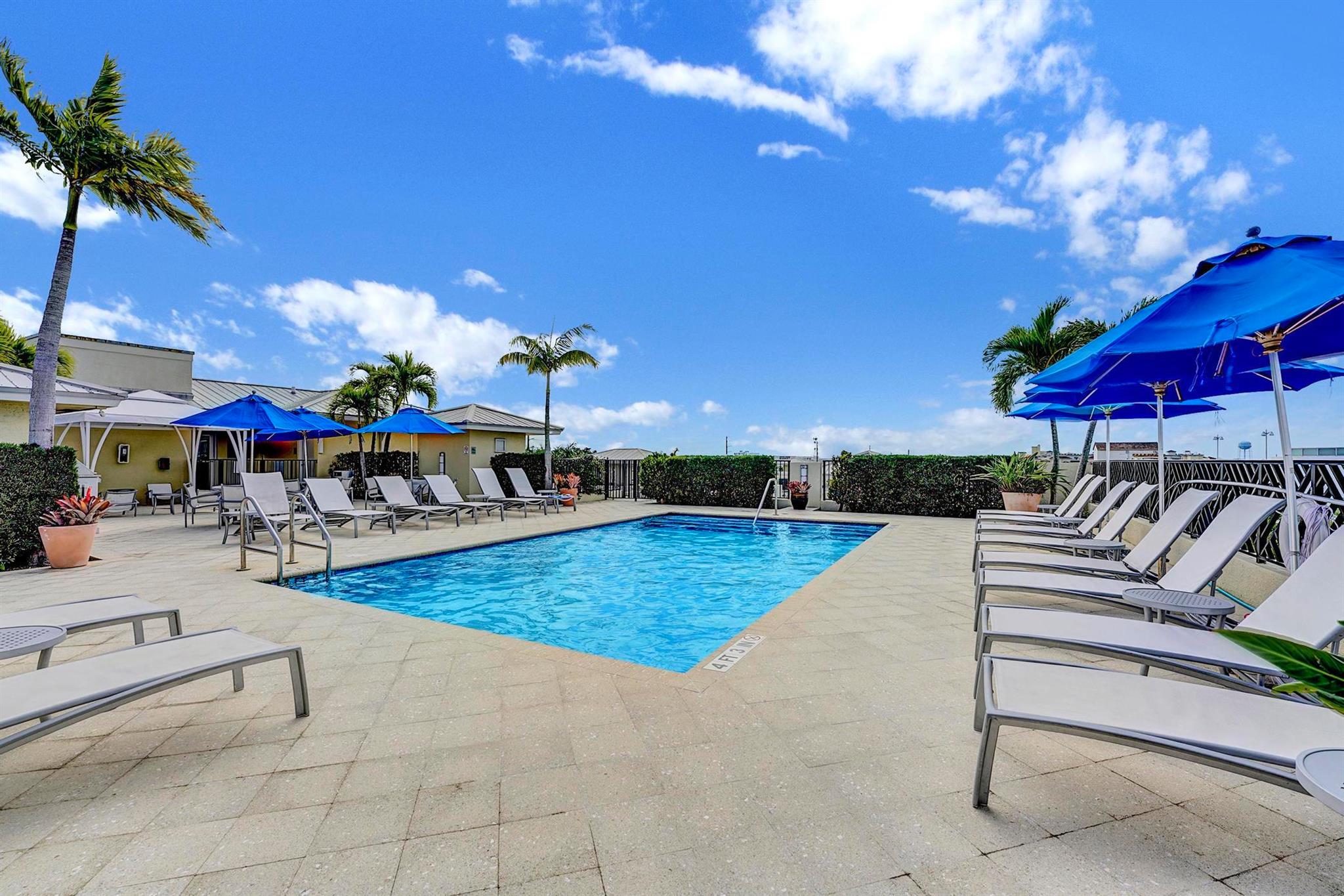 225 NE 1st Street 205