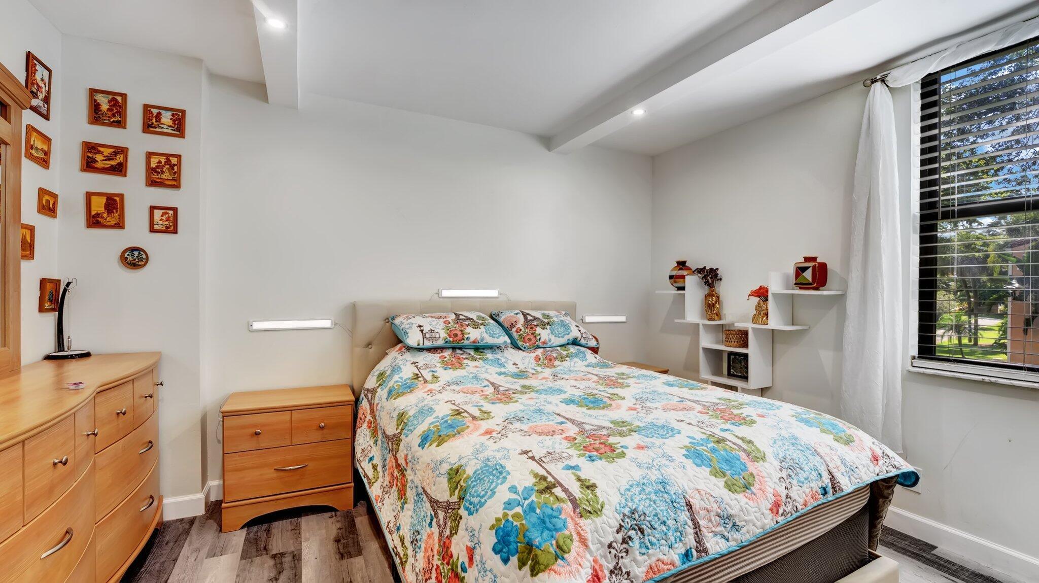 955 Dotterel Road 2210