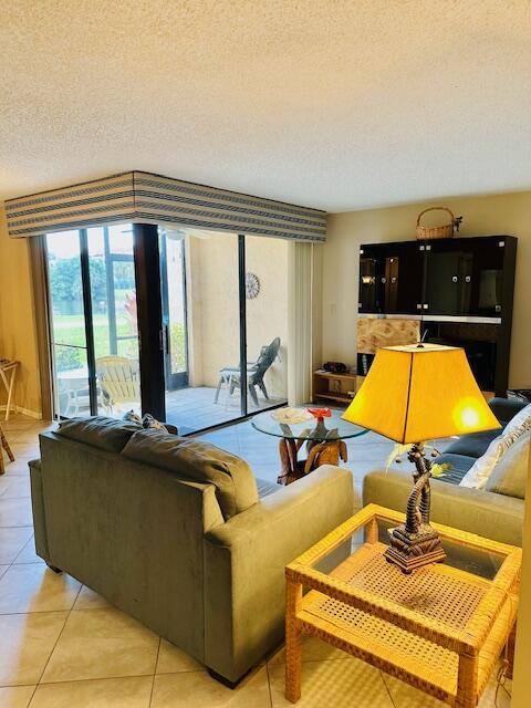 2455 Lindell Boulevard 3103