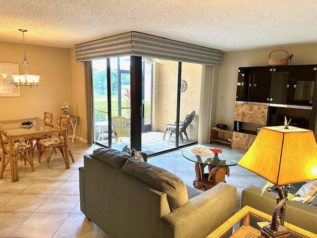 2455 Lindell Boulevard 3103