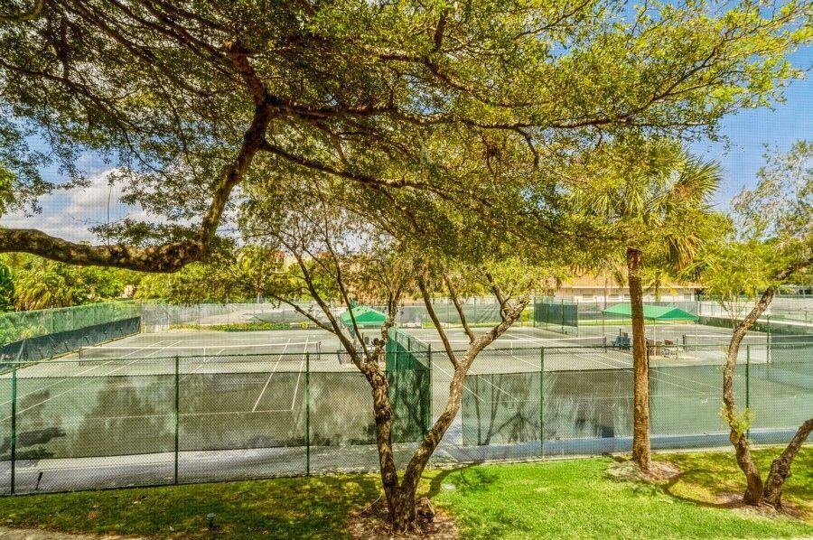 2455 Lindell Boulevard 3103