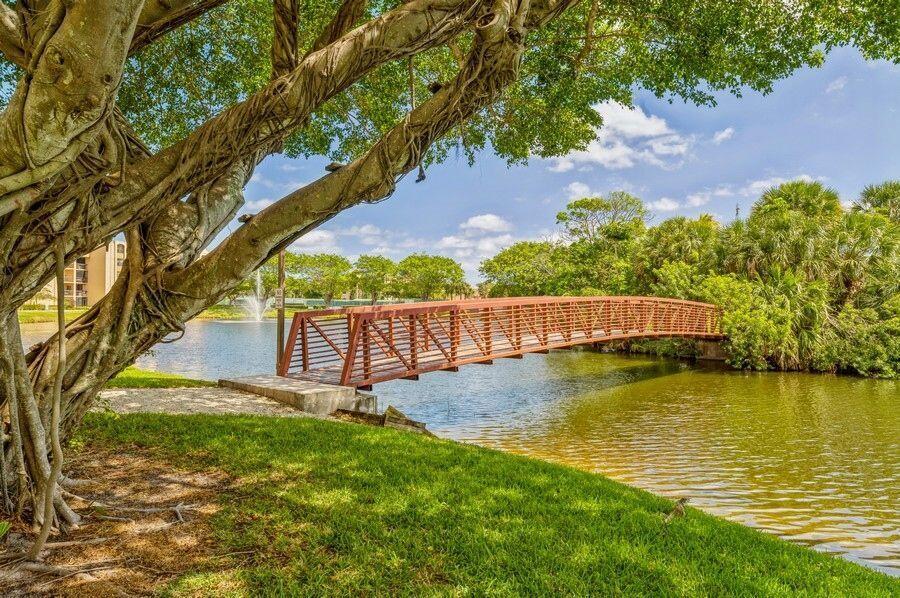 2455 Lindell Boulevard 3103