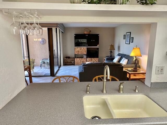 2455 Lindell Boulevard 3103