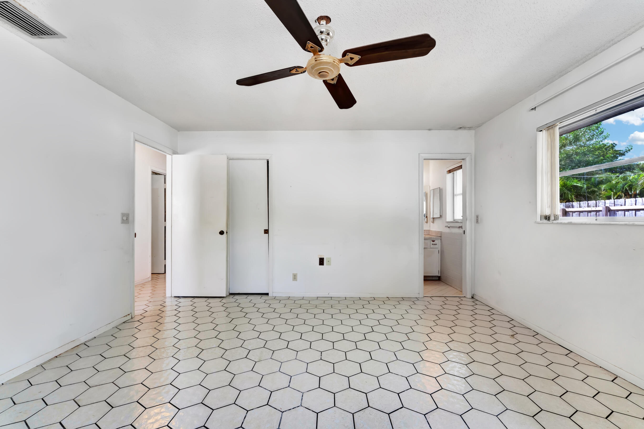 625 Linnet Circle