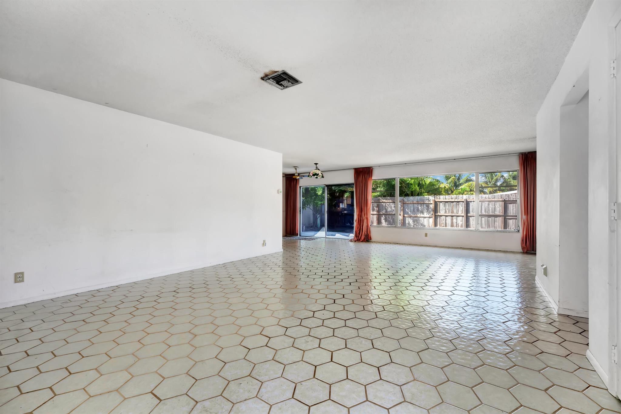625 Linnet Circle