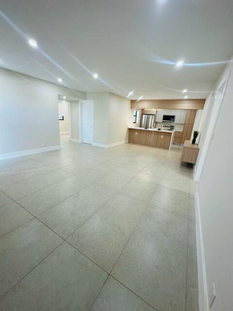 327 Kingsbridge Street