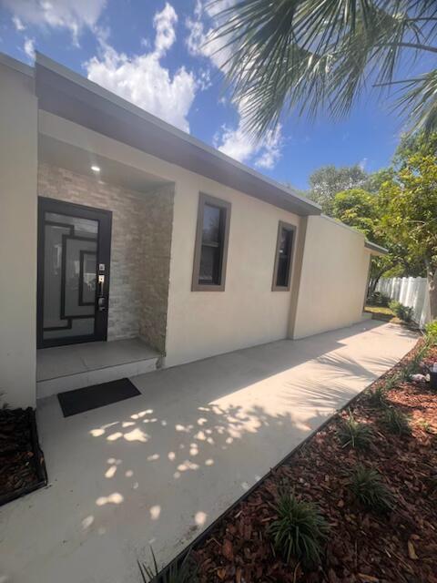 327 Kingsbridge Street