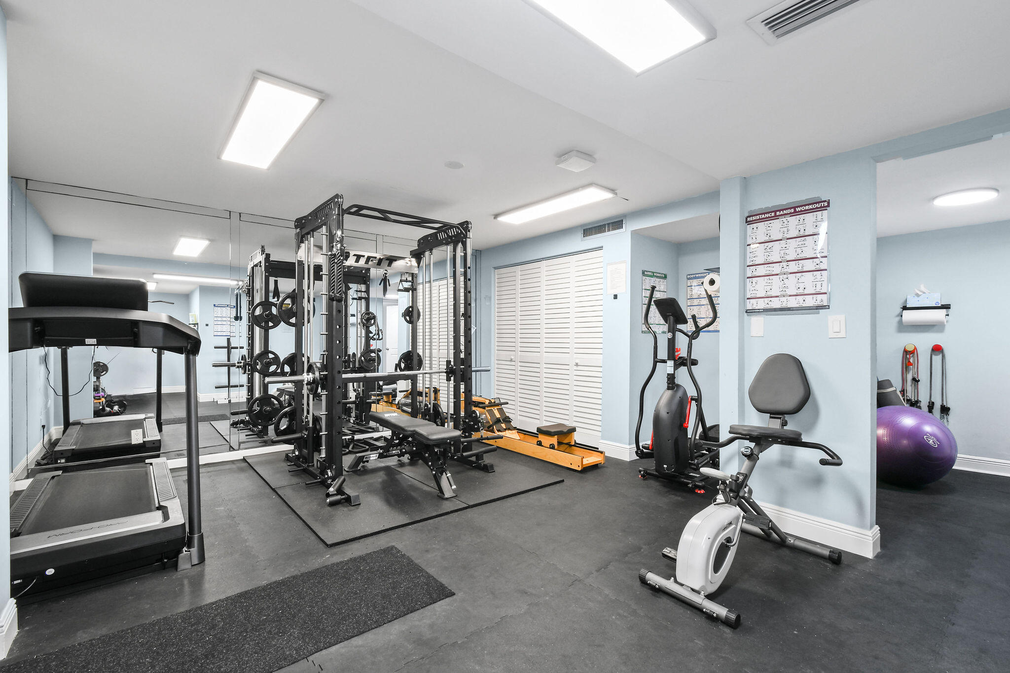 1100 Surf Road 214