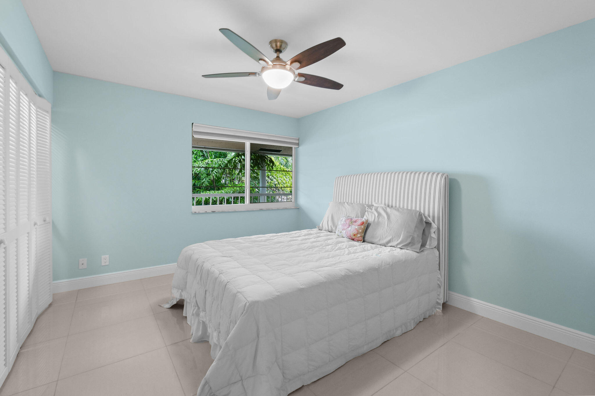 1100 Surf Road 214
