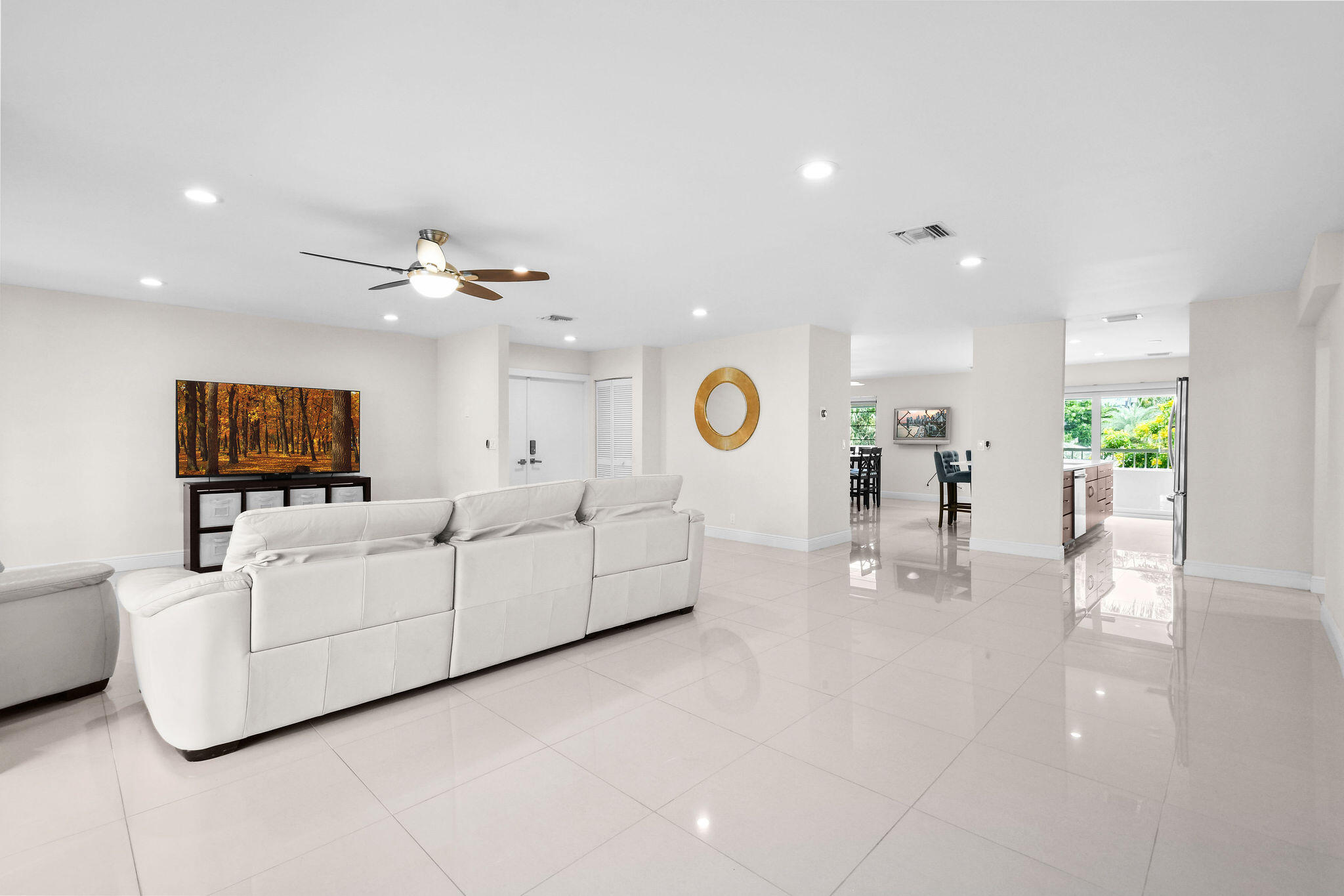 1100 Surf Road 214