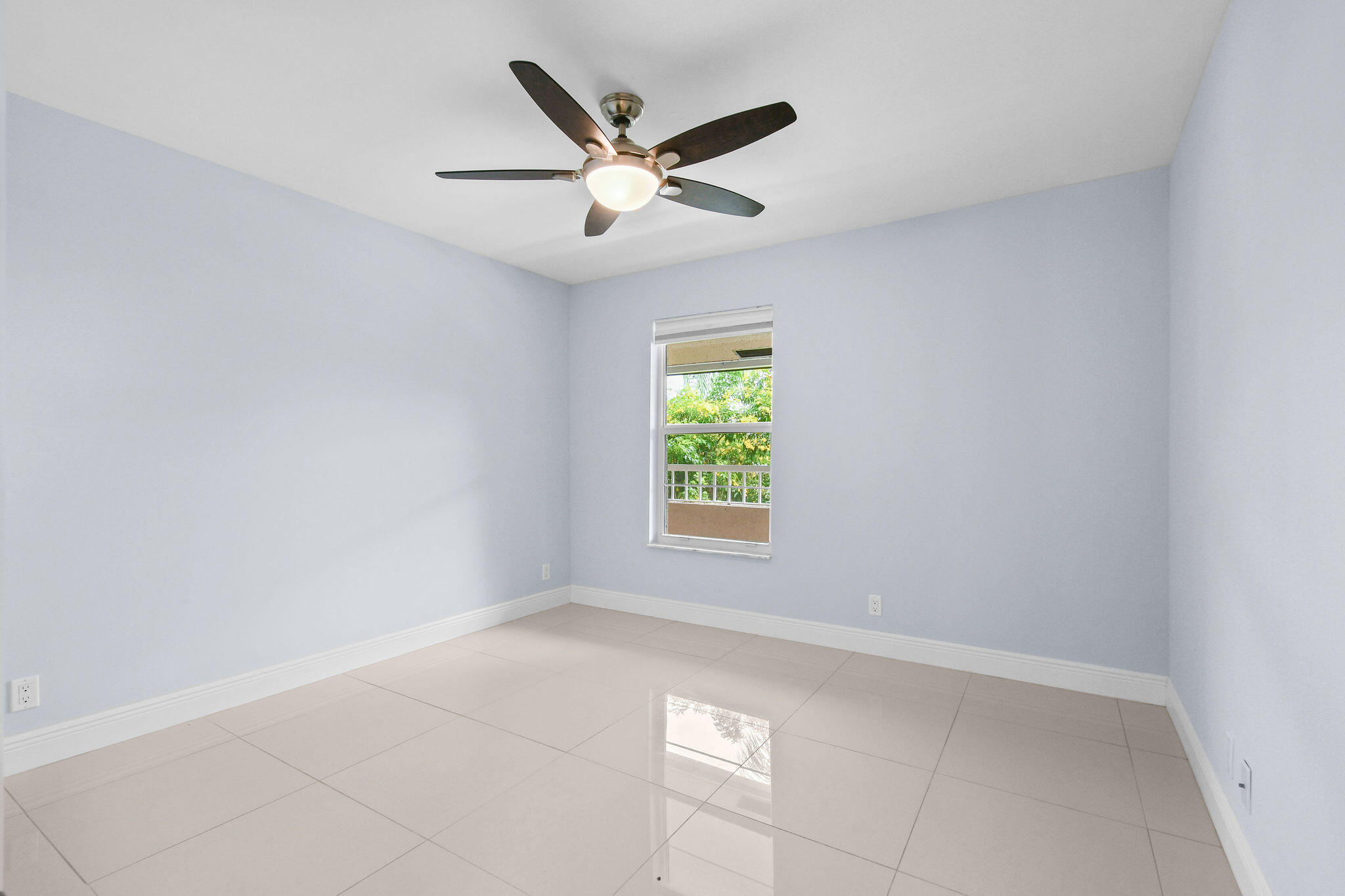1100 Surf Road 214
