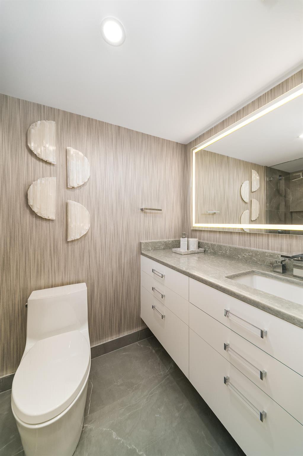 350 S Ocean Boulevard 12b