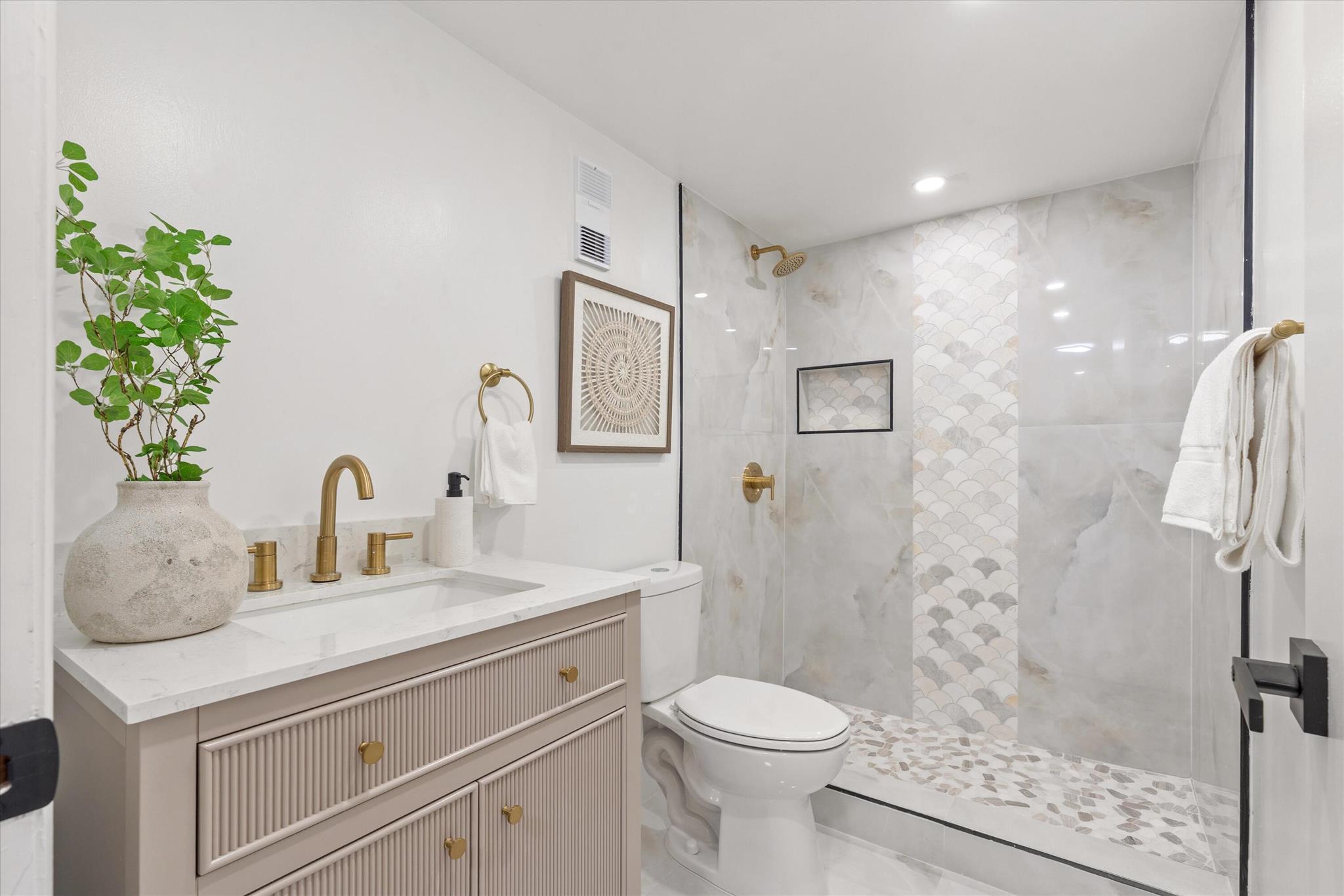 755 Dotterel Road 1307