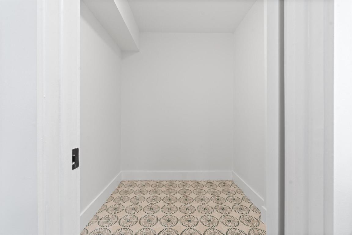 2455 Lindell Boulevard 3103