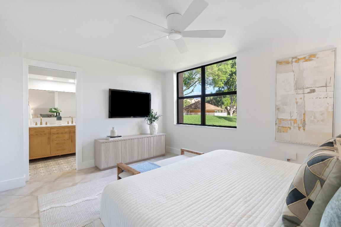 2455 Lindell Boulevard 3103