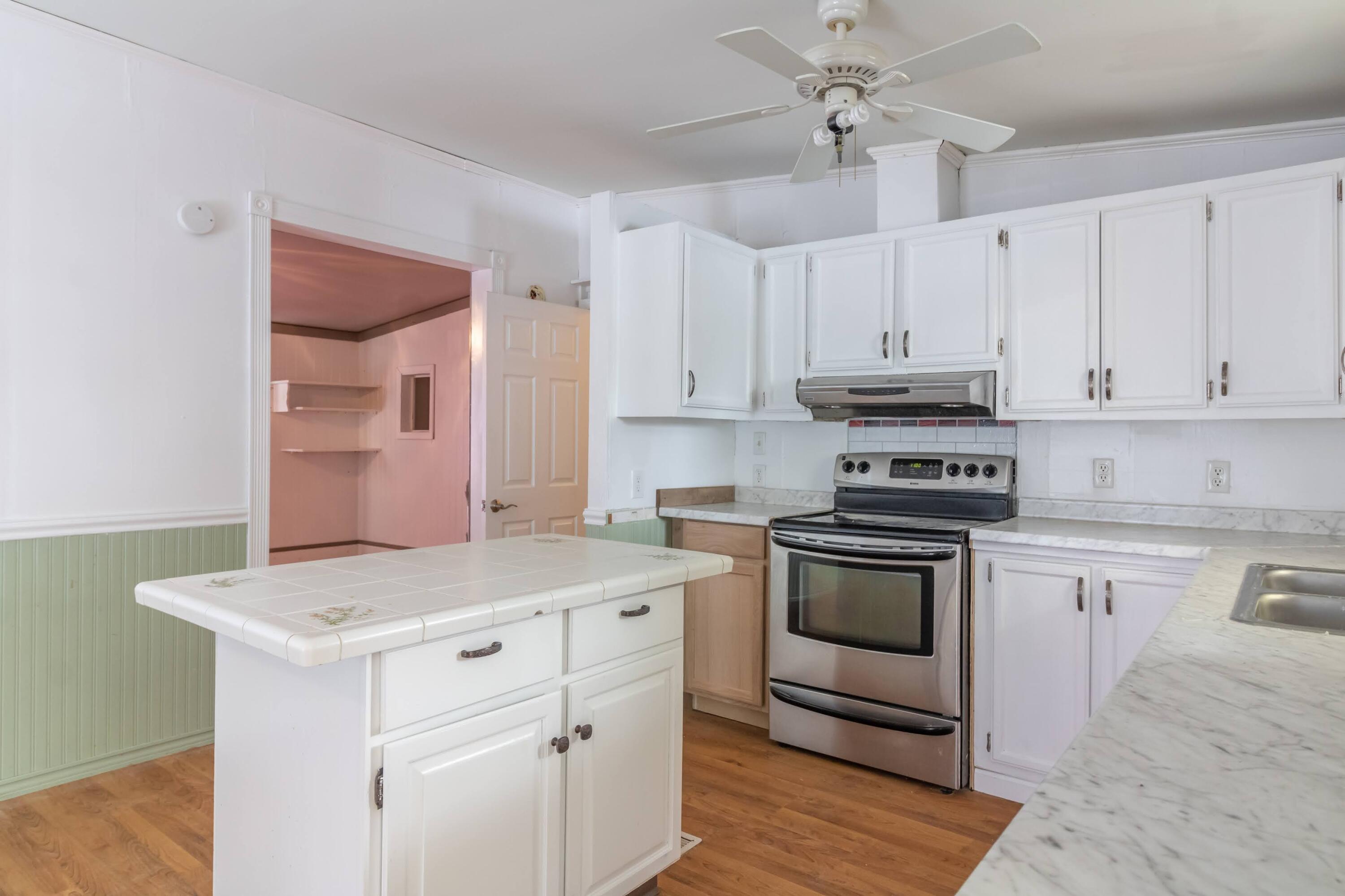 11 Hemlock Street