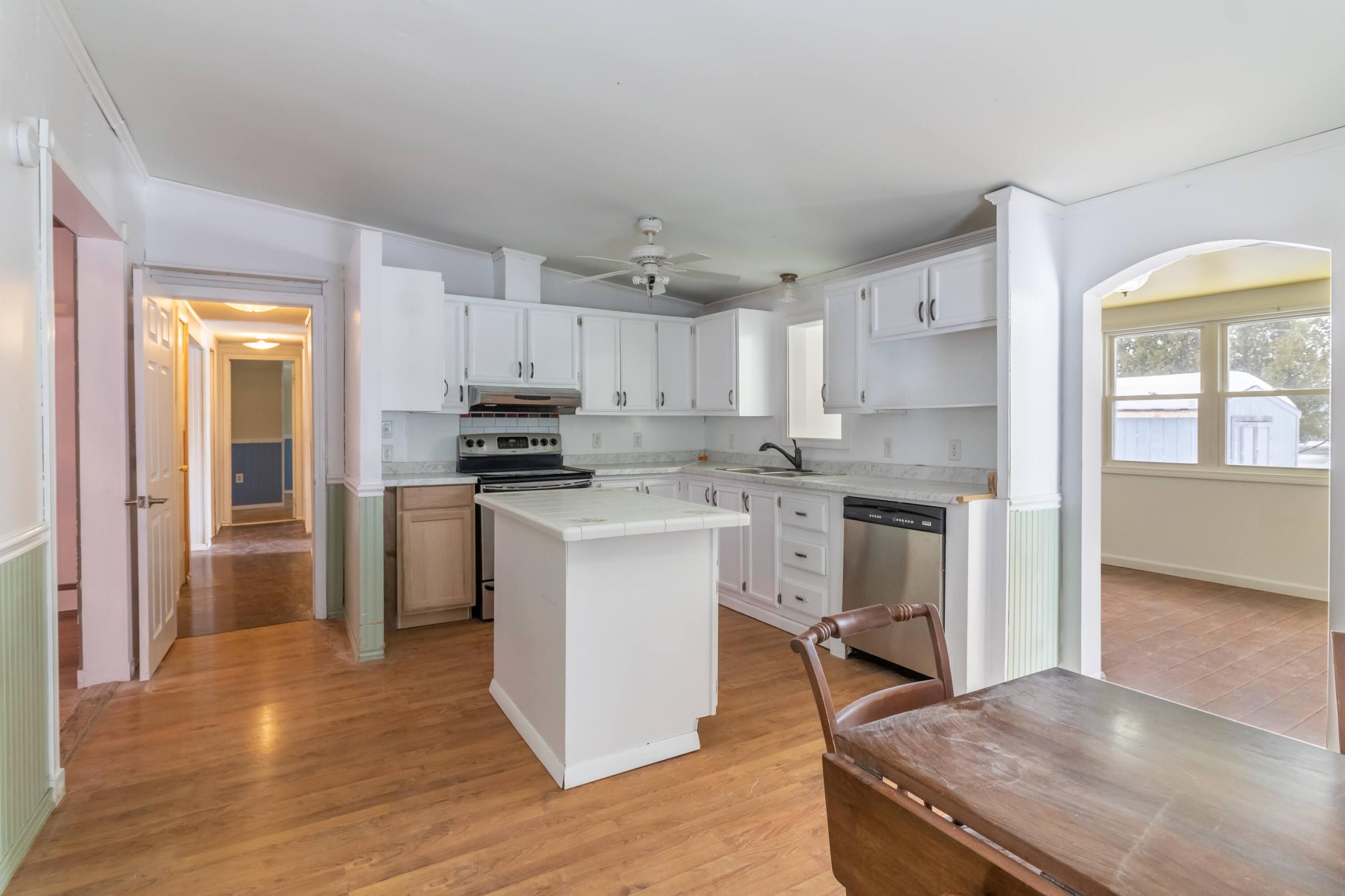 11 Hemlock Street
