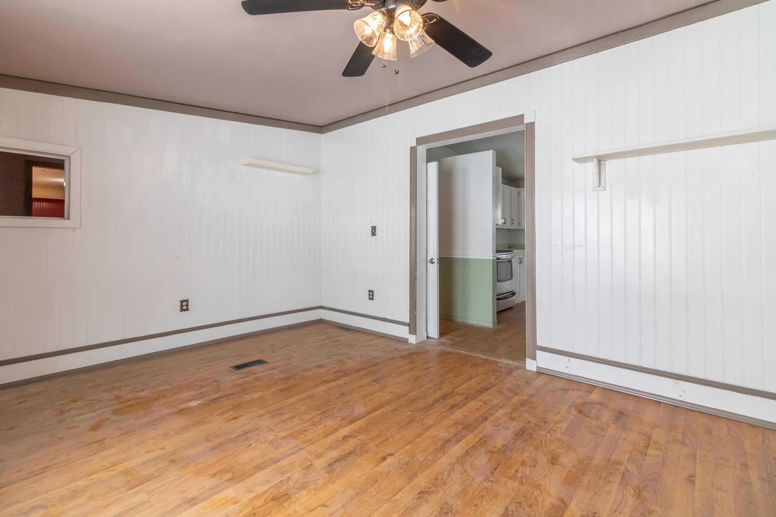 11 Hemlock Street
