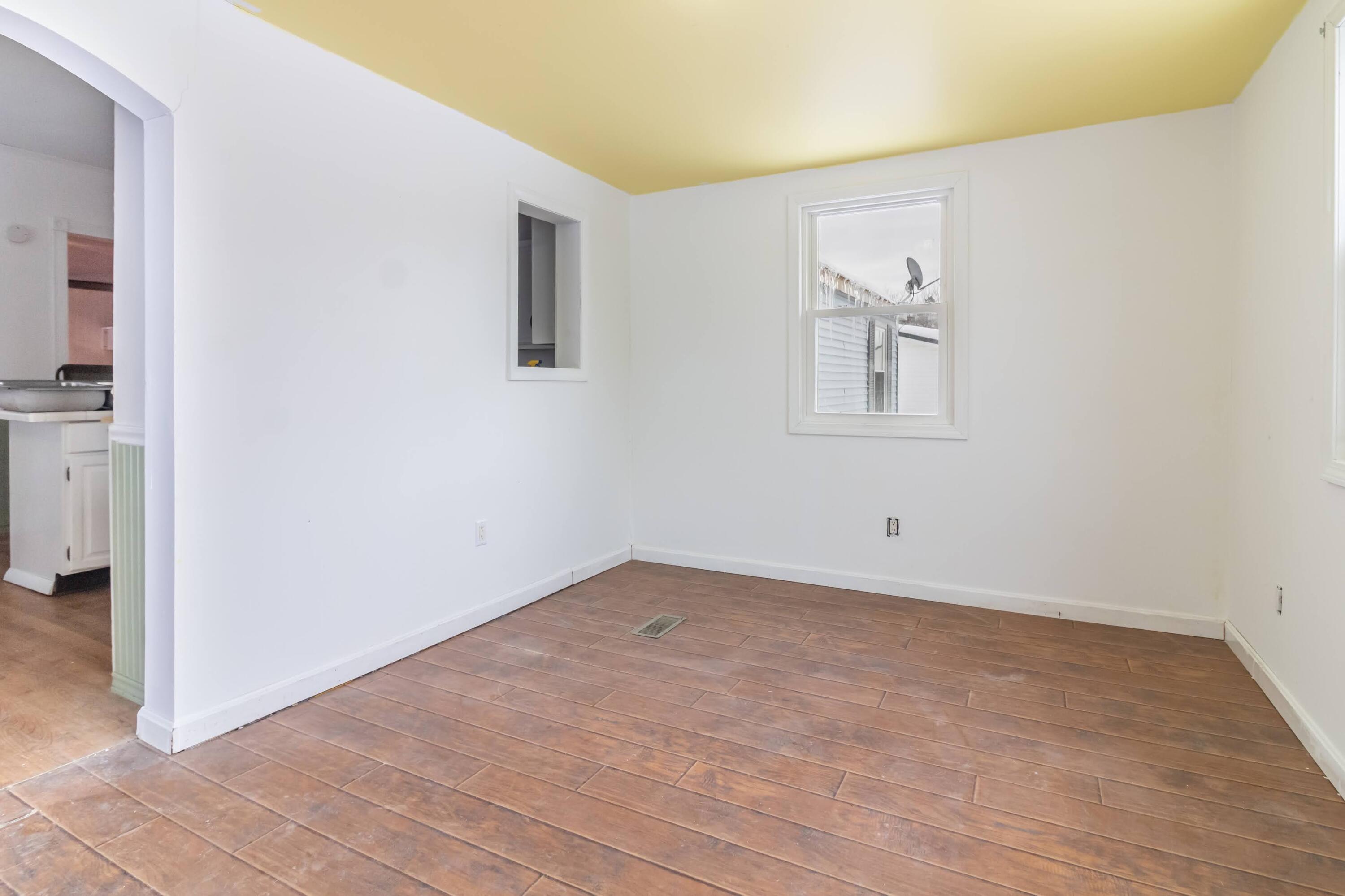 11 Hemlock Street