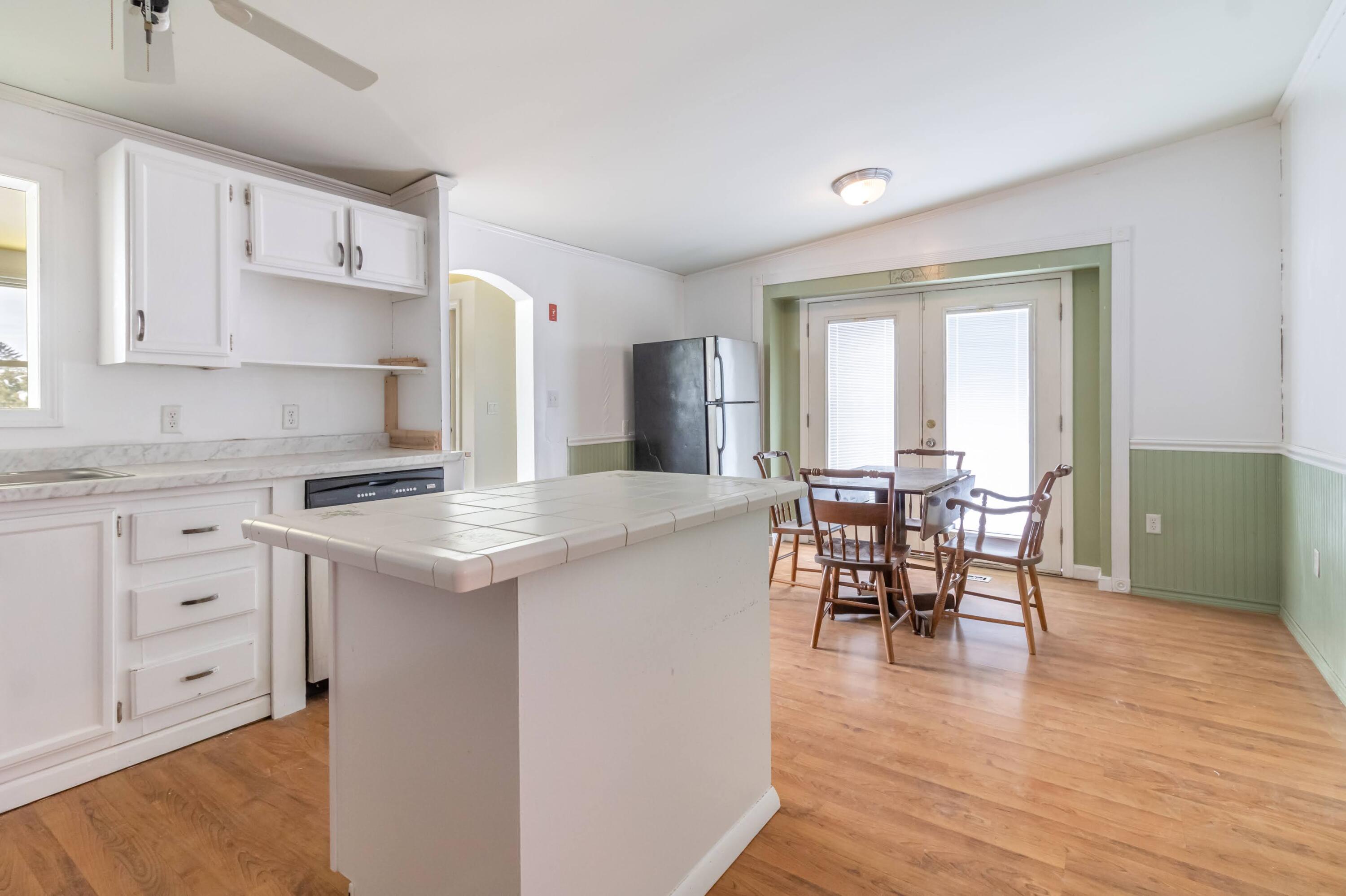 11 Hemlock Street
