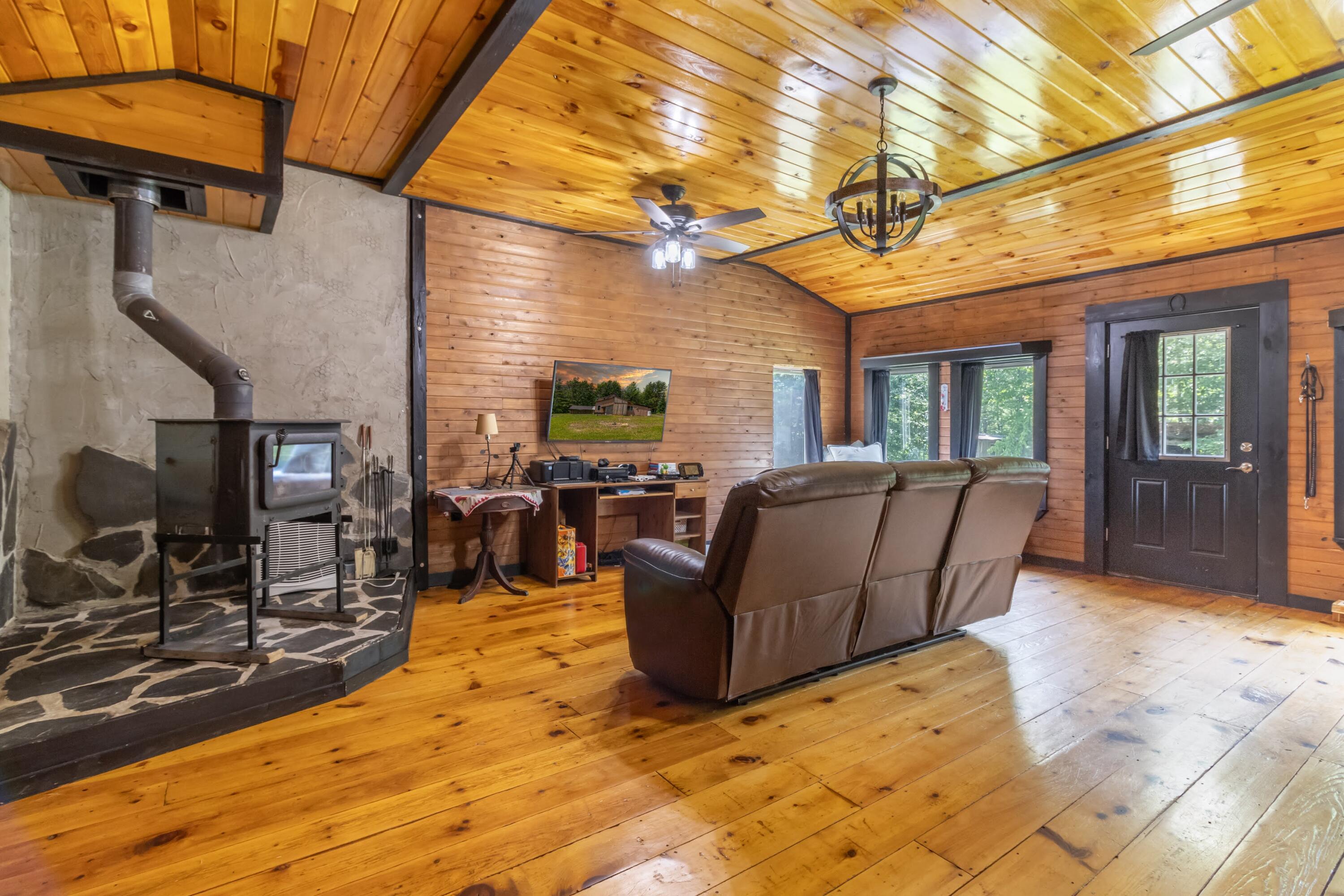 2431 Lee Road