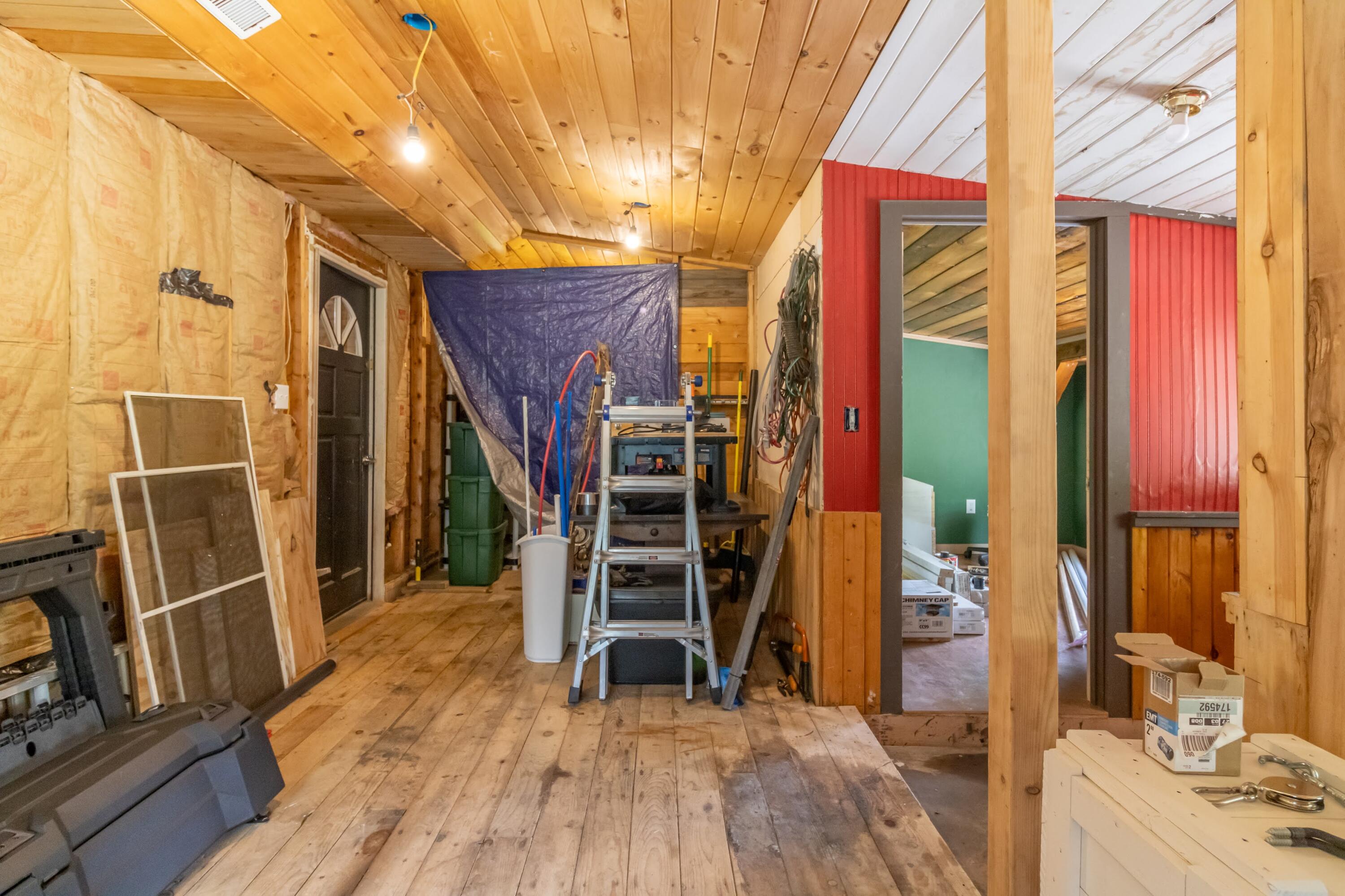 2431 Lee Road