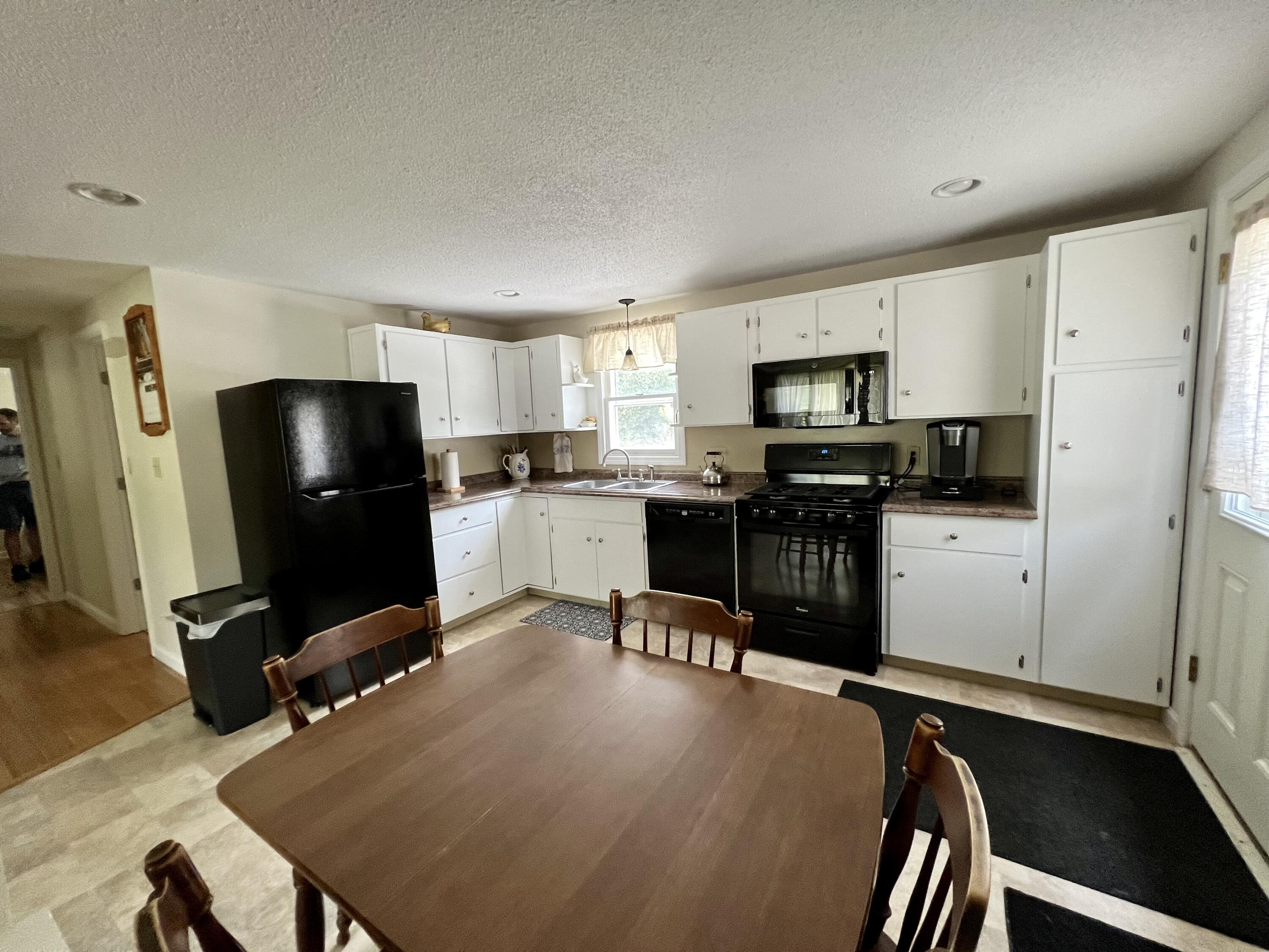 1102 Dodlin Road