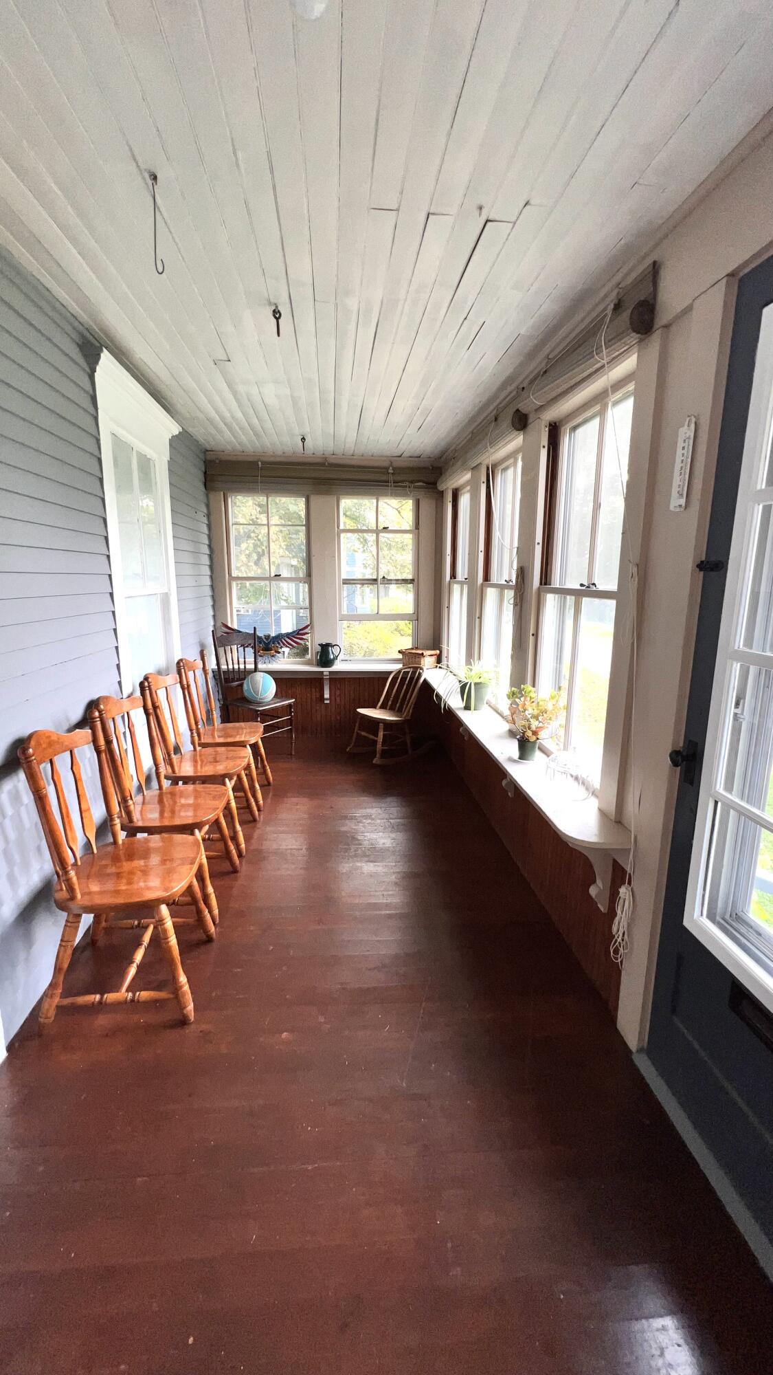 9 Pleasant Street