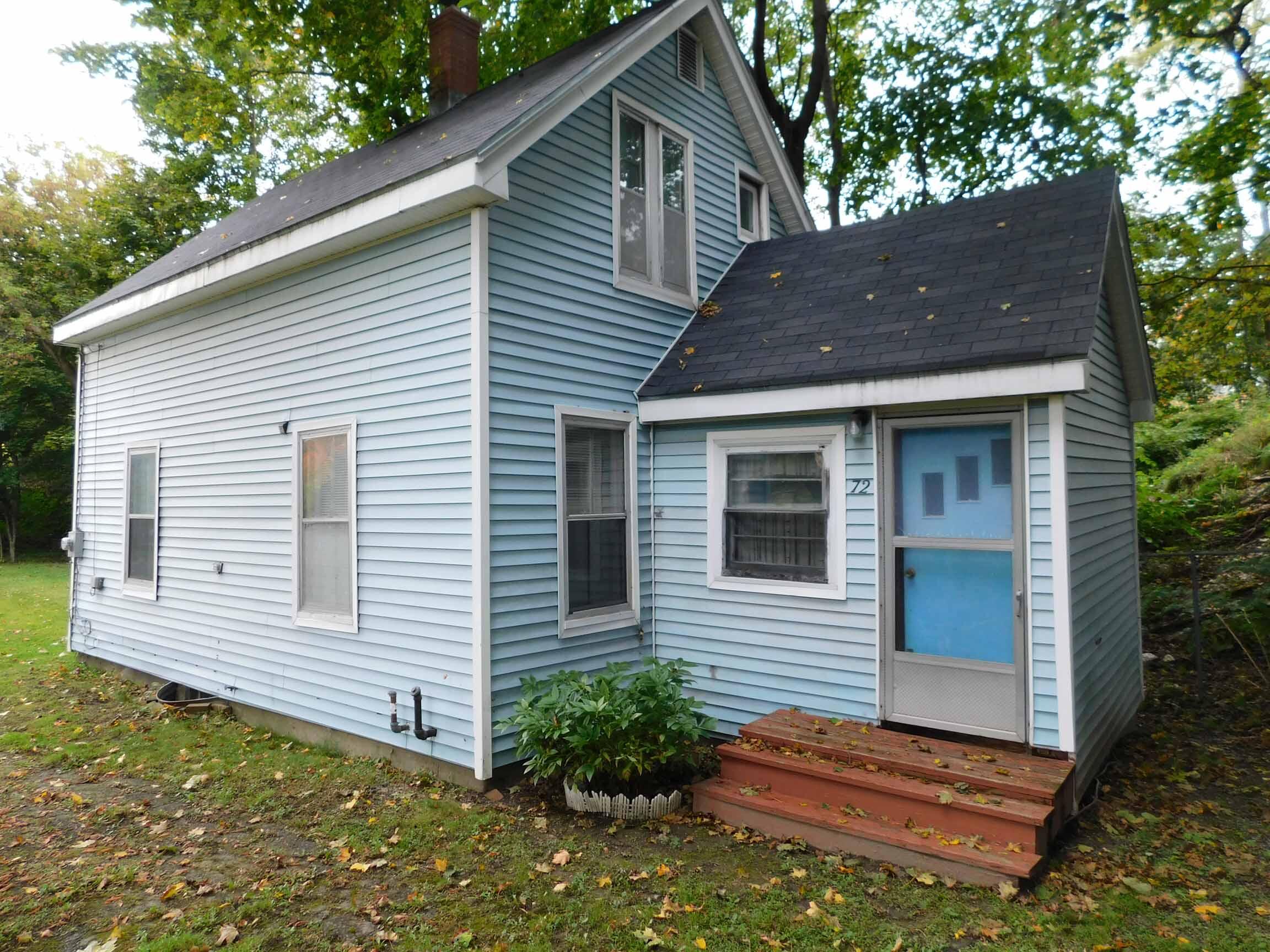 72 Curve Street