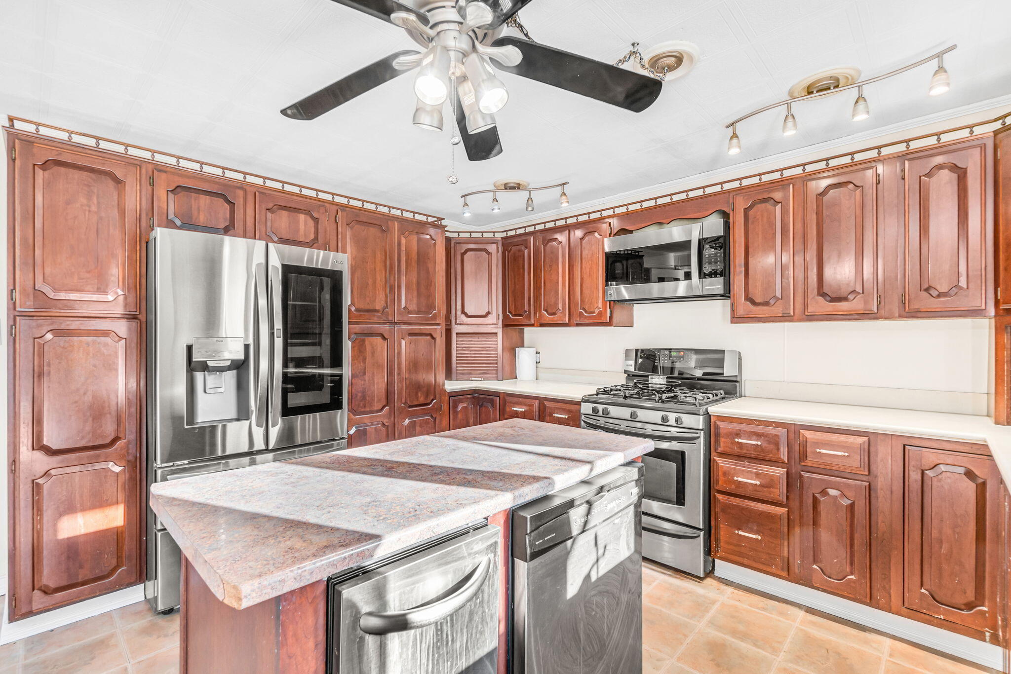 1194 Woodville Road