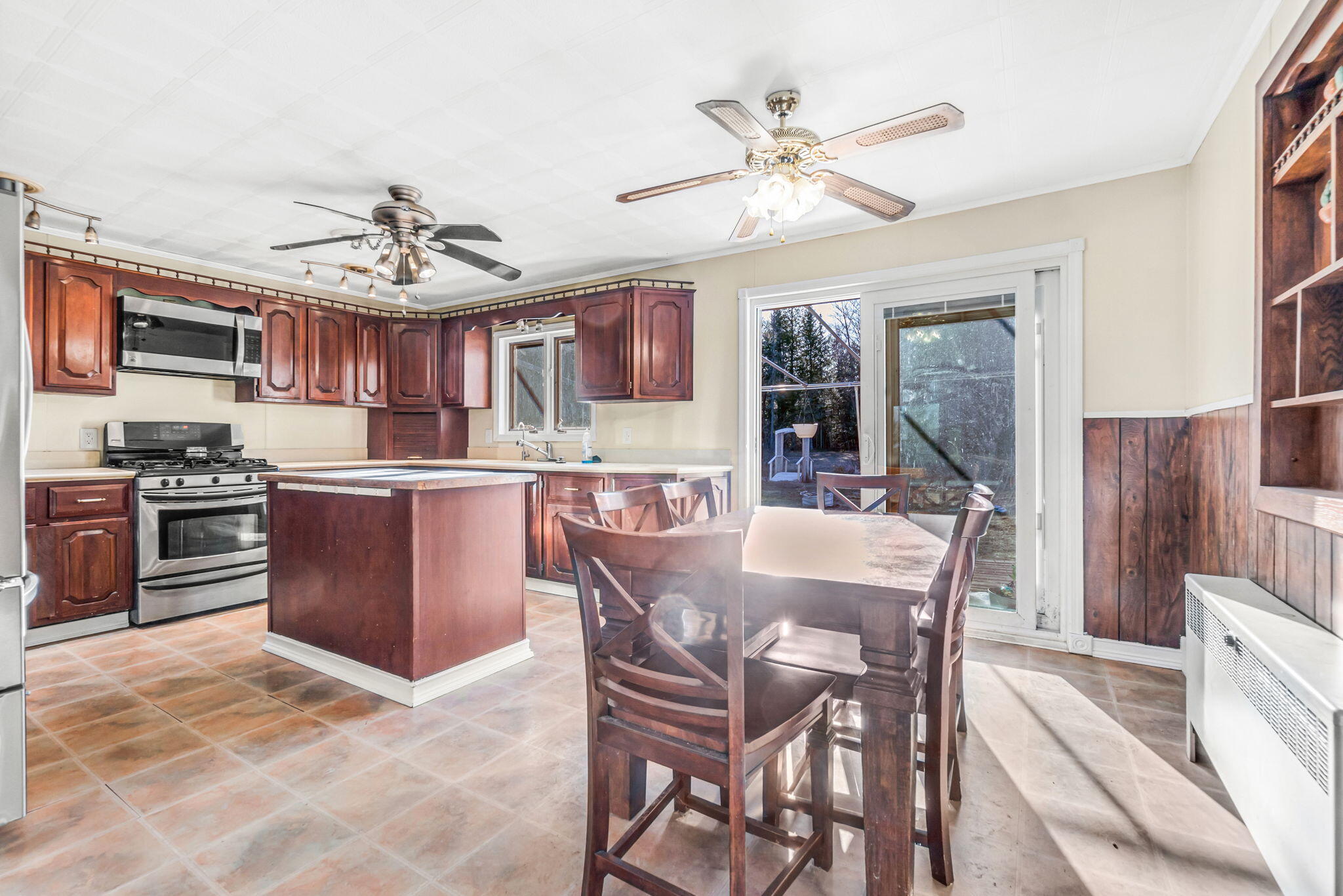 1194 Woodville Road