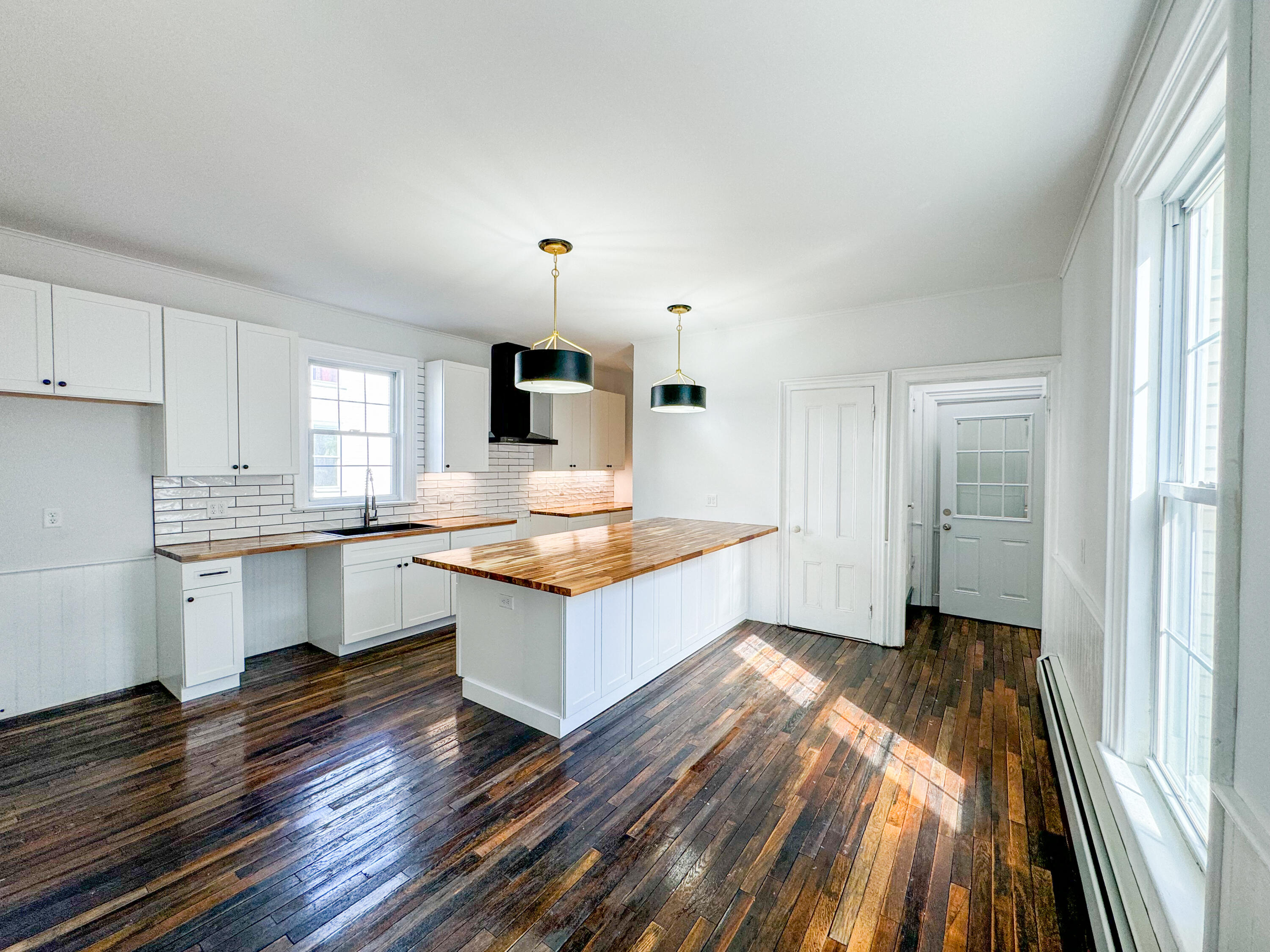 100 4th Street