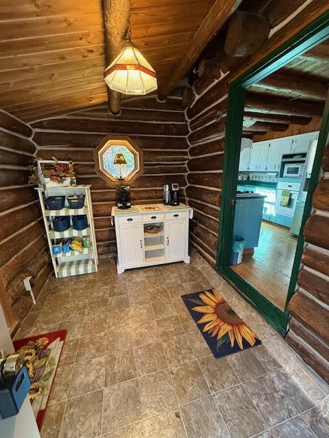 1160 Main Road