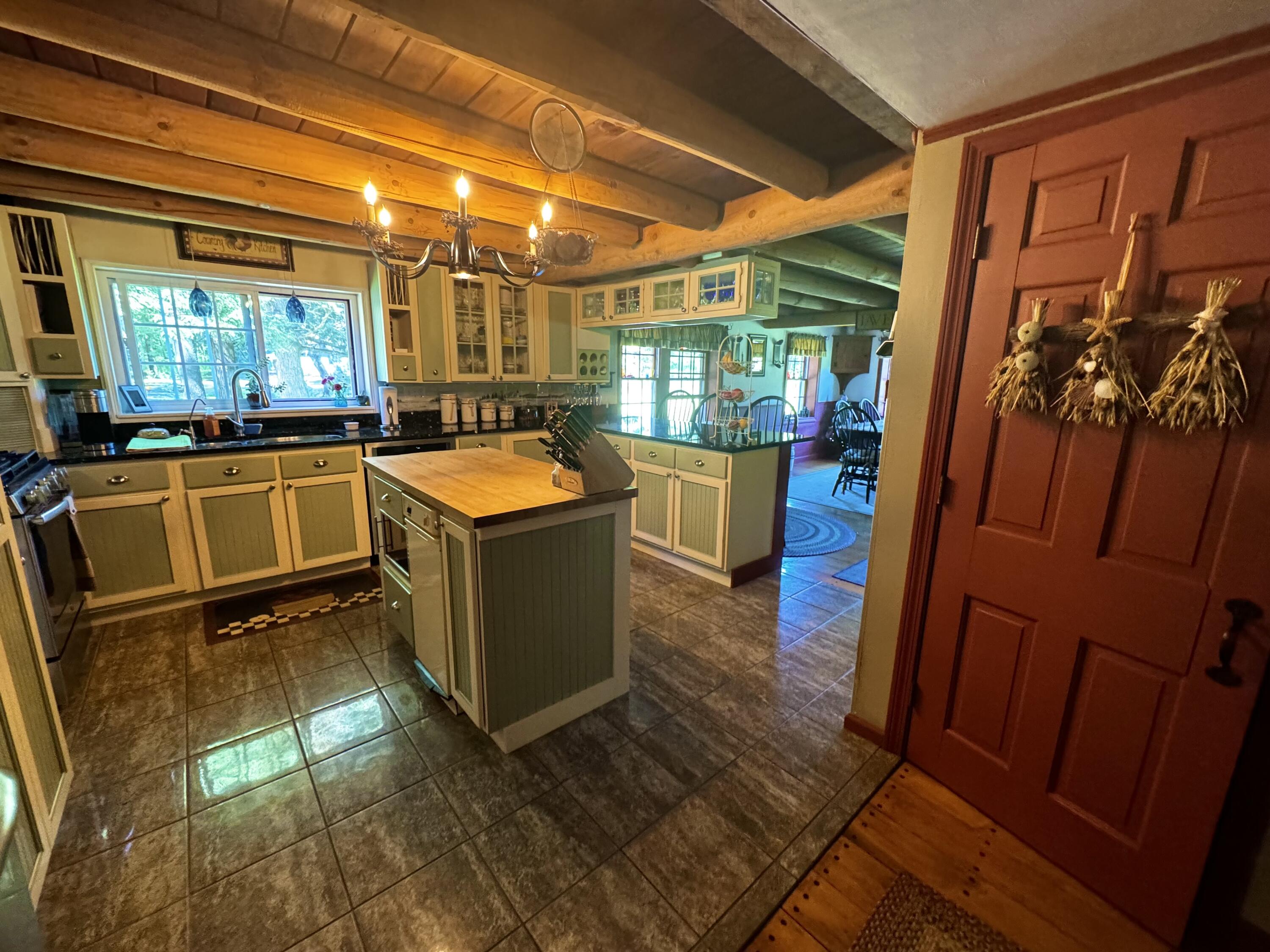 437 Hussey Hill Road