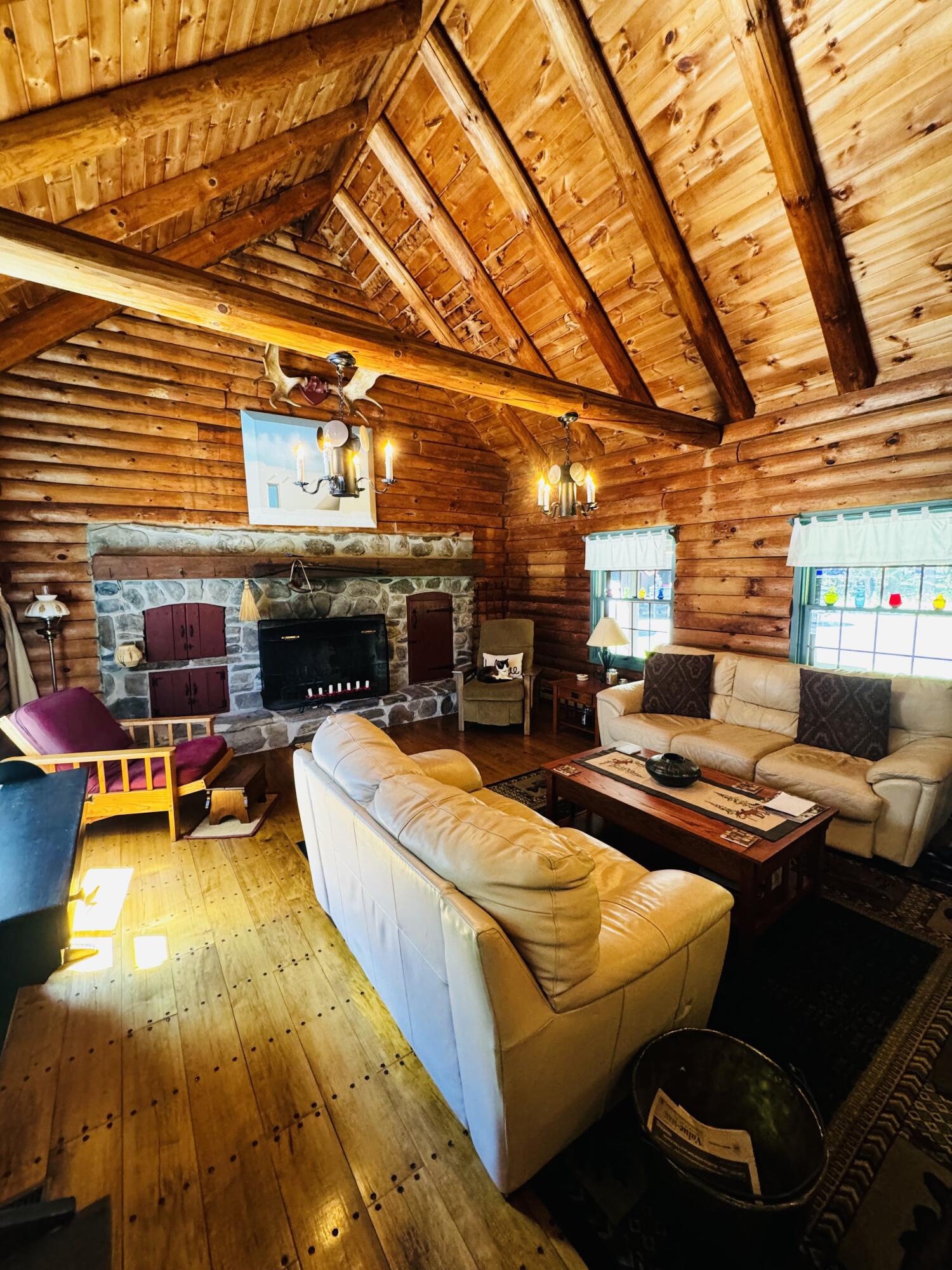 437 Hussey Hill Road