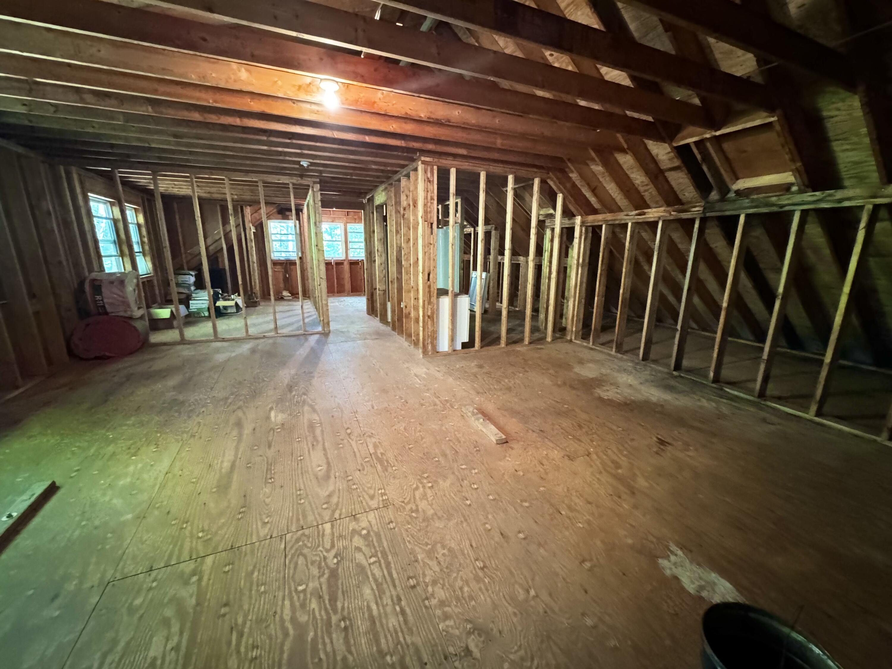 437 Hussey Hill Road