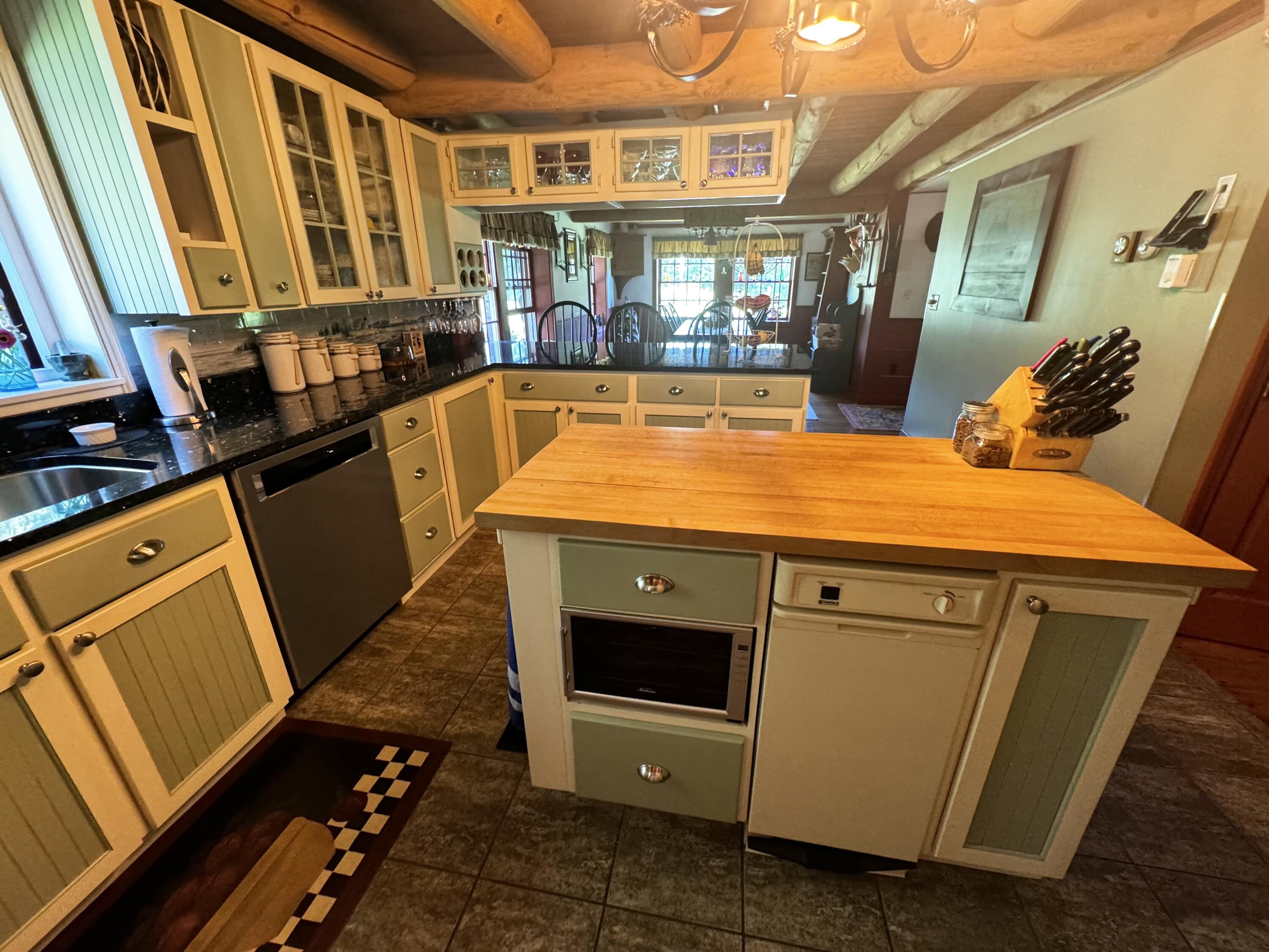 437 Hussey Hill Road